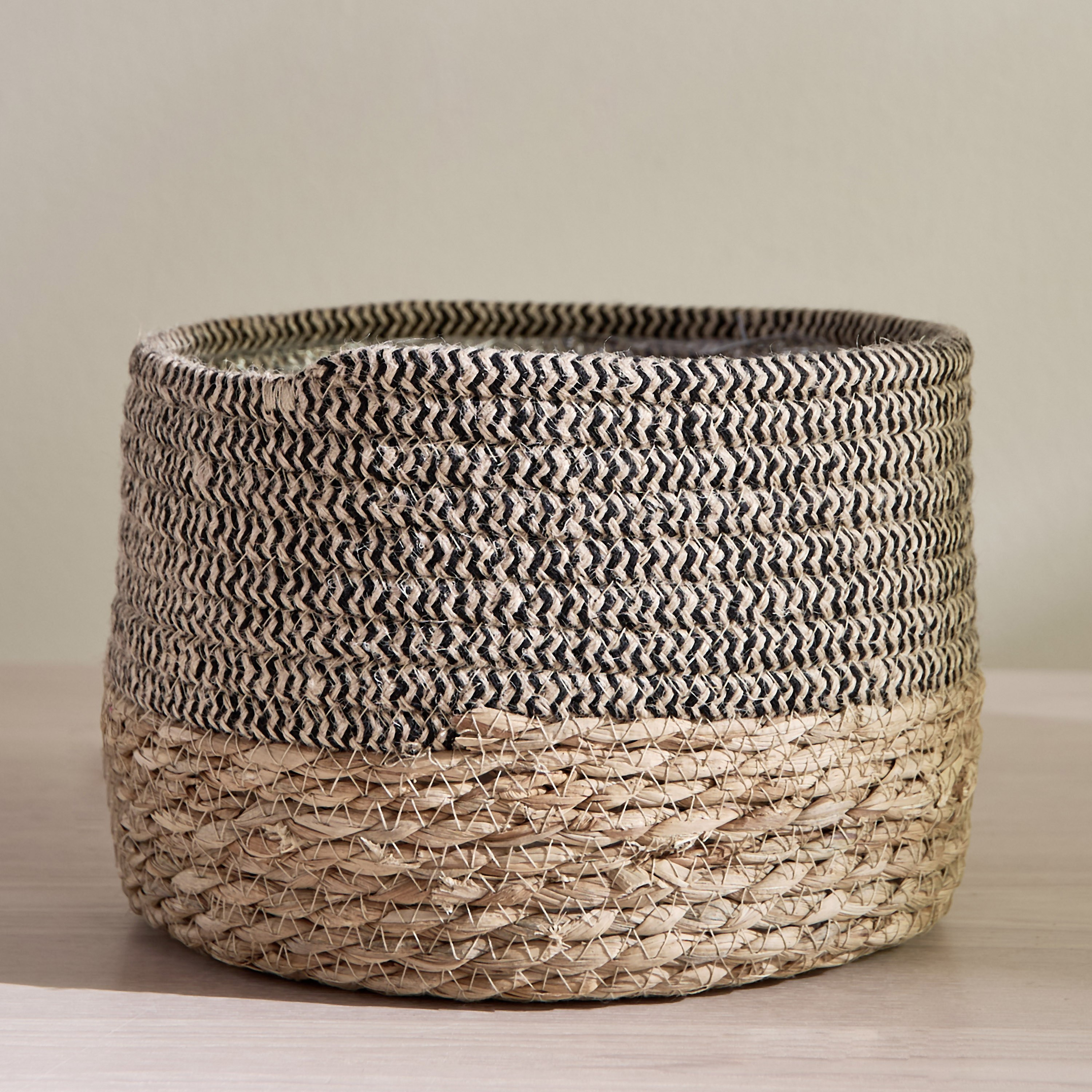Mia Jute Planter - 20 cm-household-gardenandoutdoor-potsandplanters-planters-image-2