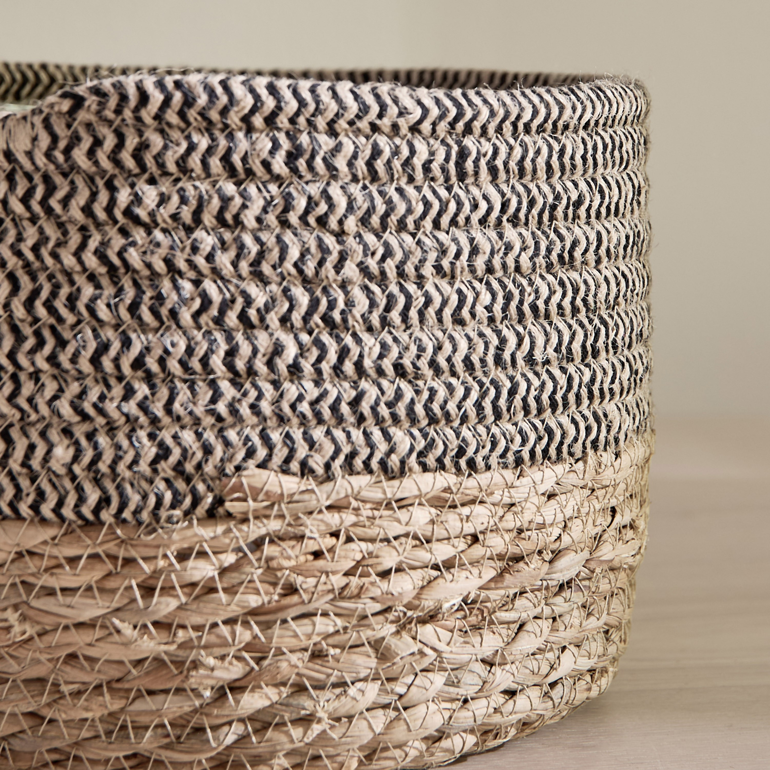 Mia Jute Planter - 20 cm-household-gardenandoutdoor-potsandplanters-planters-image-3