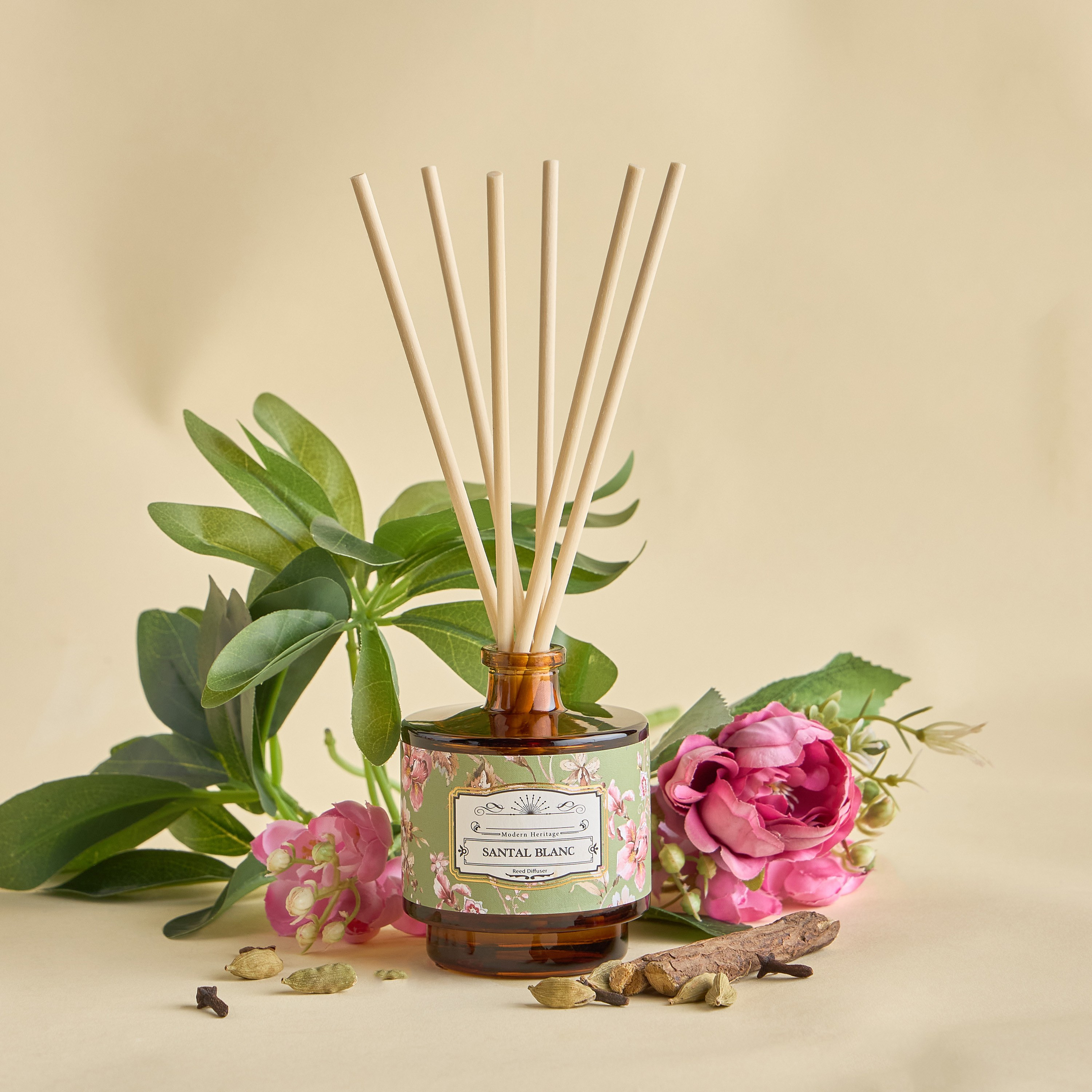 موزع عطور أعواد القصب سانتال بلانك - هيريتيج - 200 مل-household-homefragrance-reeddiffusers-image-1