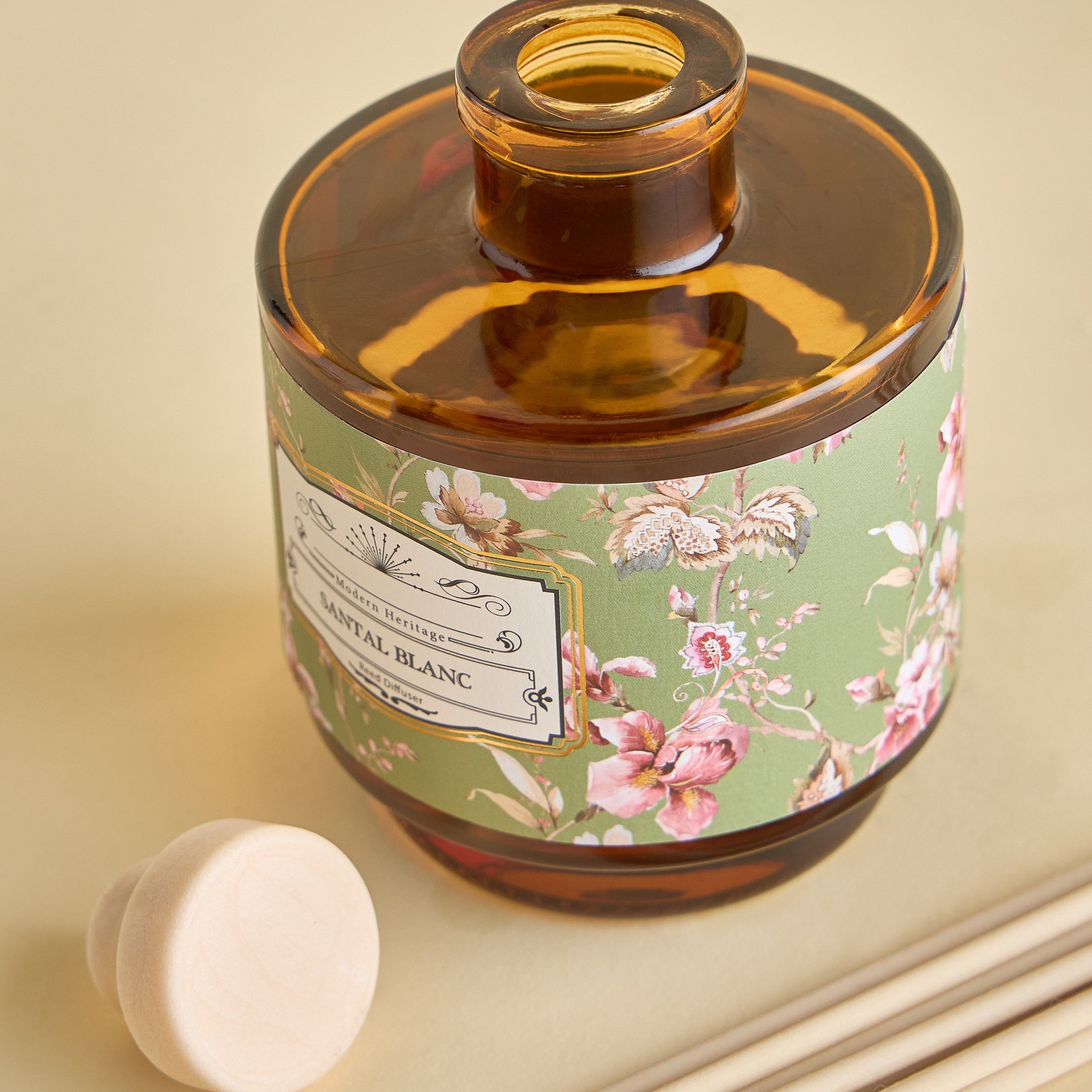 موزع عطور أعواد القصب سانتال بلانك - هيريتيج - 200 مل-household-homefragrance-reeddiffusers-image-3