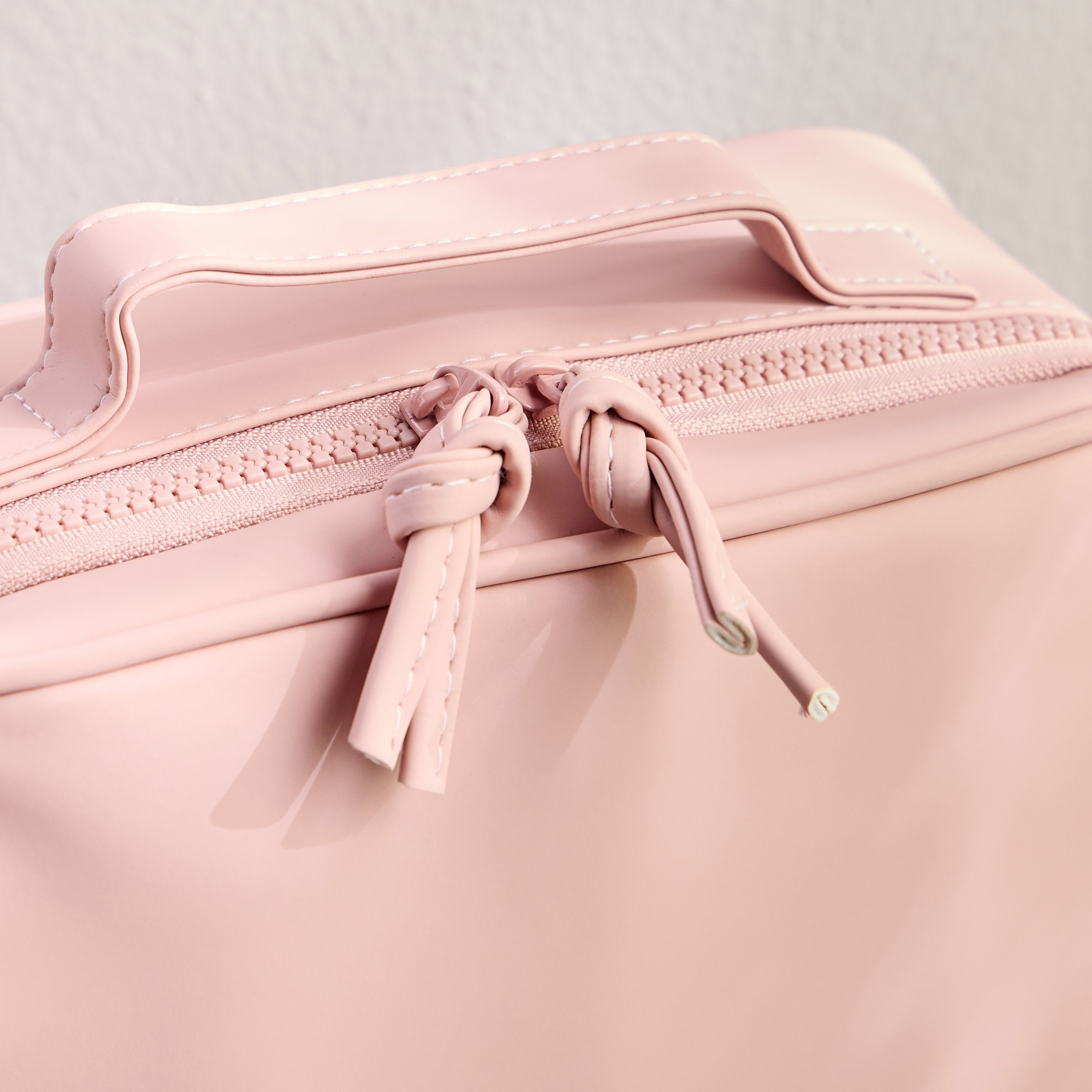 Kelsey Cosmetic Bag-household-storage-cosmeticorganizing-makeuporganizersandsets-image-3