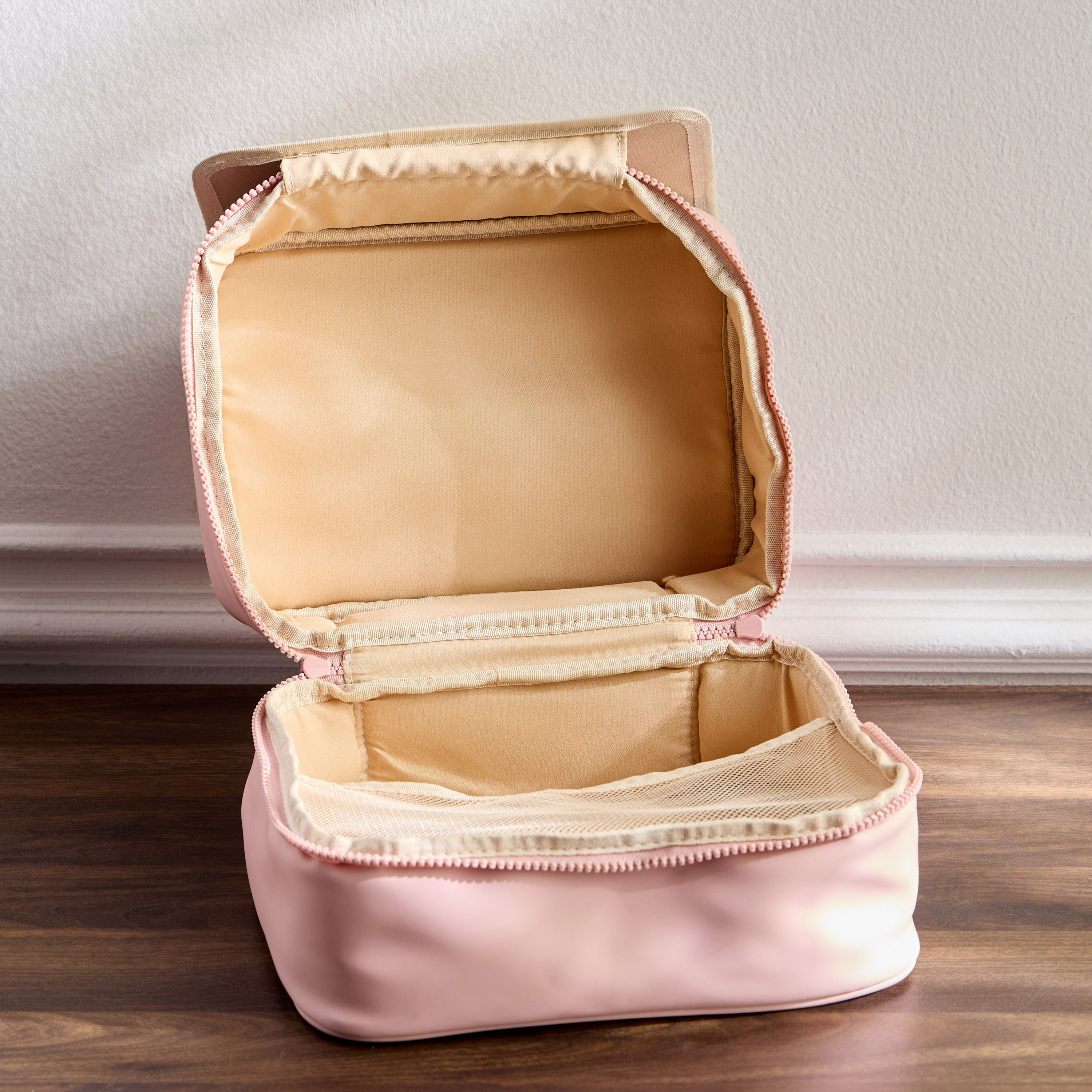 Kelsey Cosmetic Bag-household-storage-cosmeticorganizing-makeuporganizersandsets-image-2