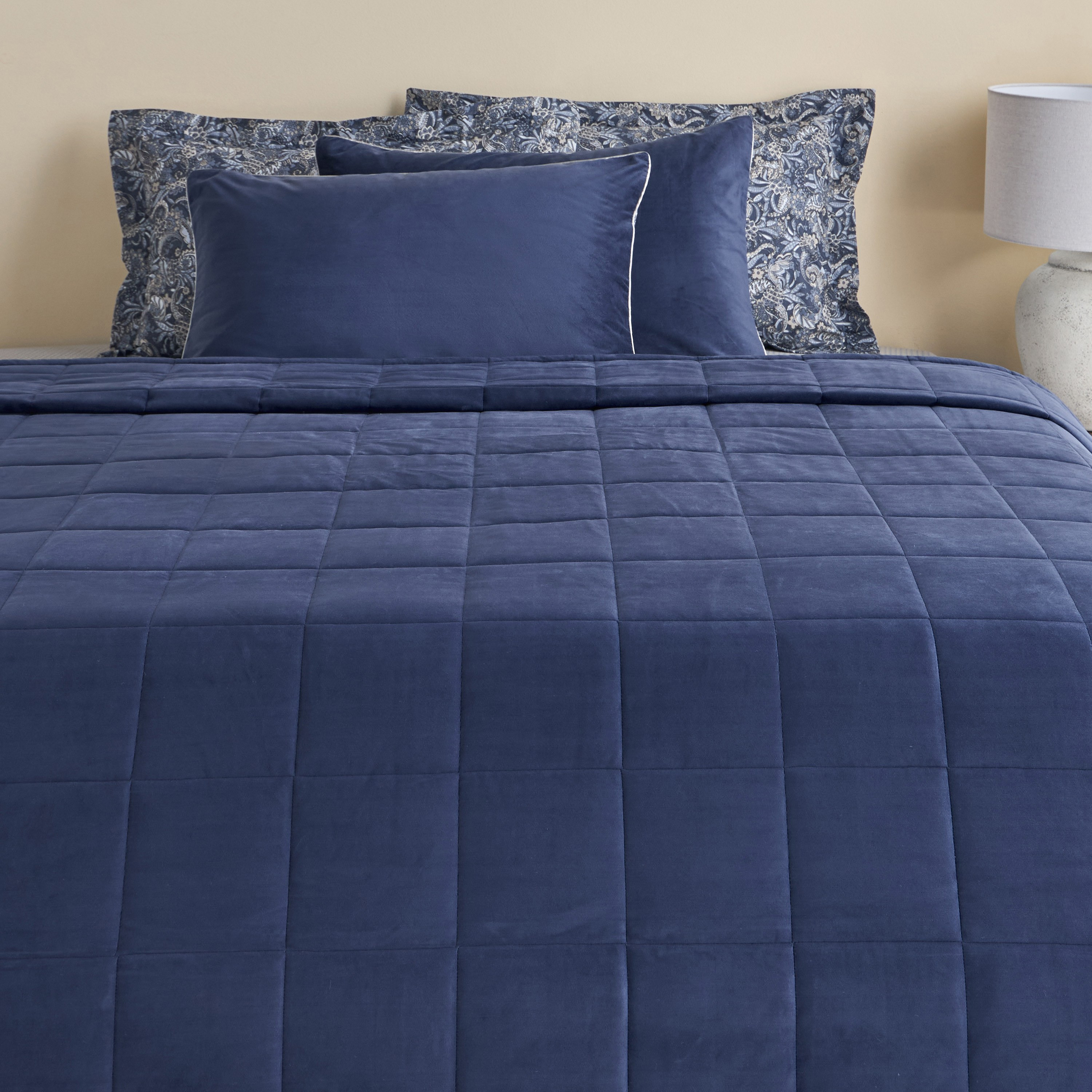 طقم غطاء سرير سوبر كينج 6 قطع بنسيج مخملي - لورين - 240×260 سم-household-bedding-comfortersandbedspreads-bedspreads-image-2