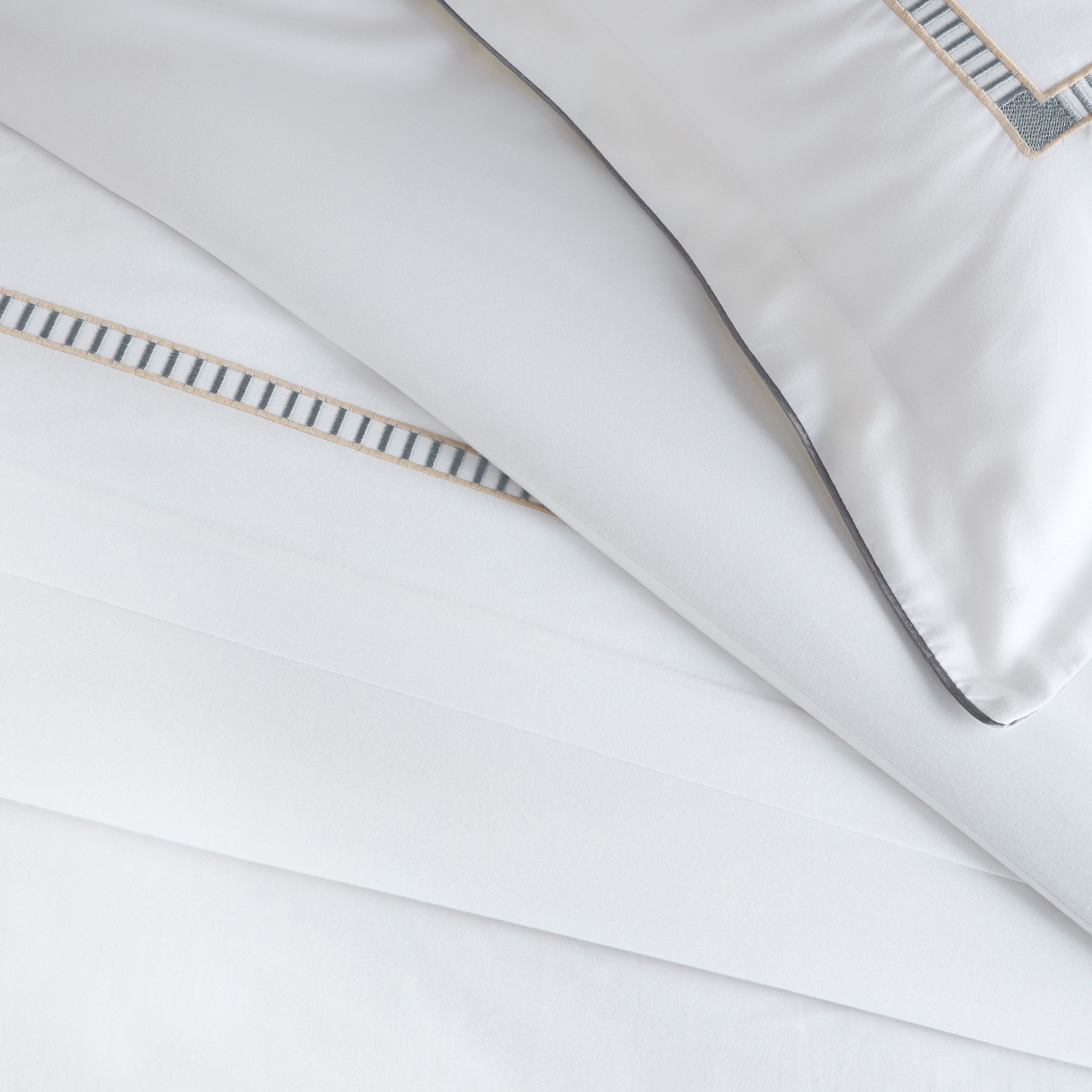 Linda Cotton 3-Piece Super King Duvet Cover Set - 220x260 cm-household-bedding-duvetandcovers-duvetcovers-image-4