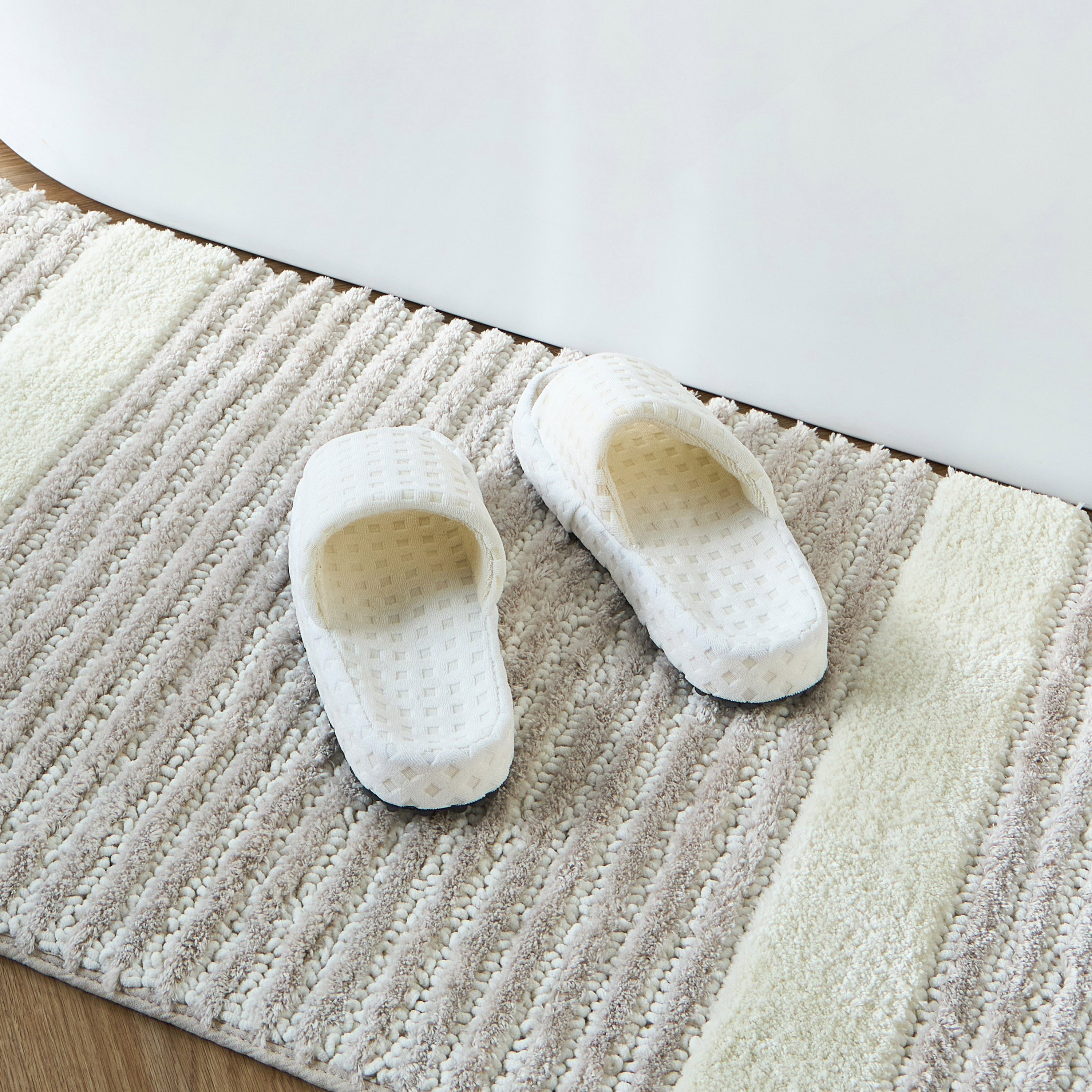 Leila Indoor Slipper - Large to Extra Large-household-bathandlaundry-bathlinen-bathrobesandslippers-slippers-image-3