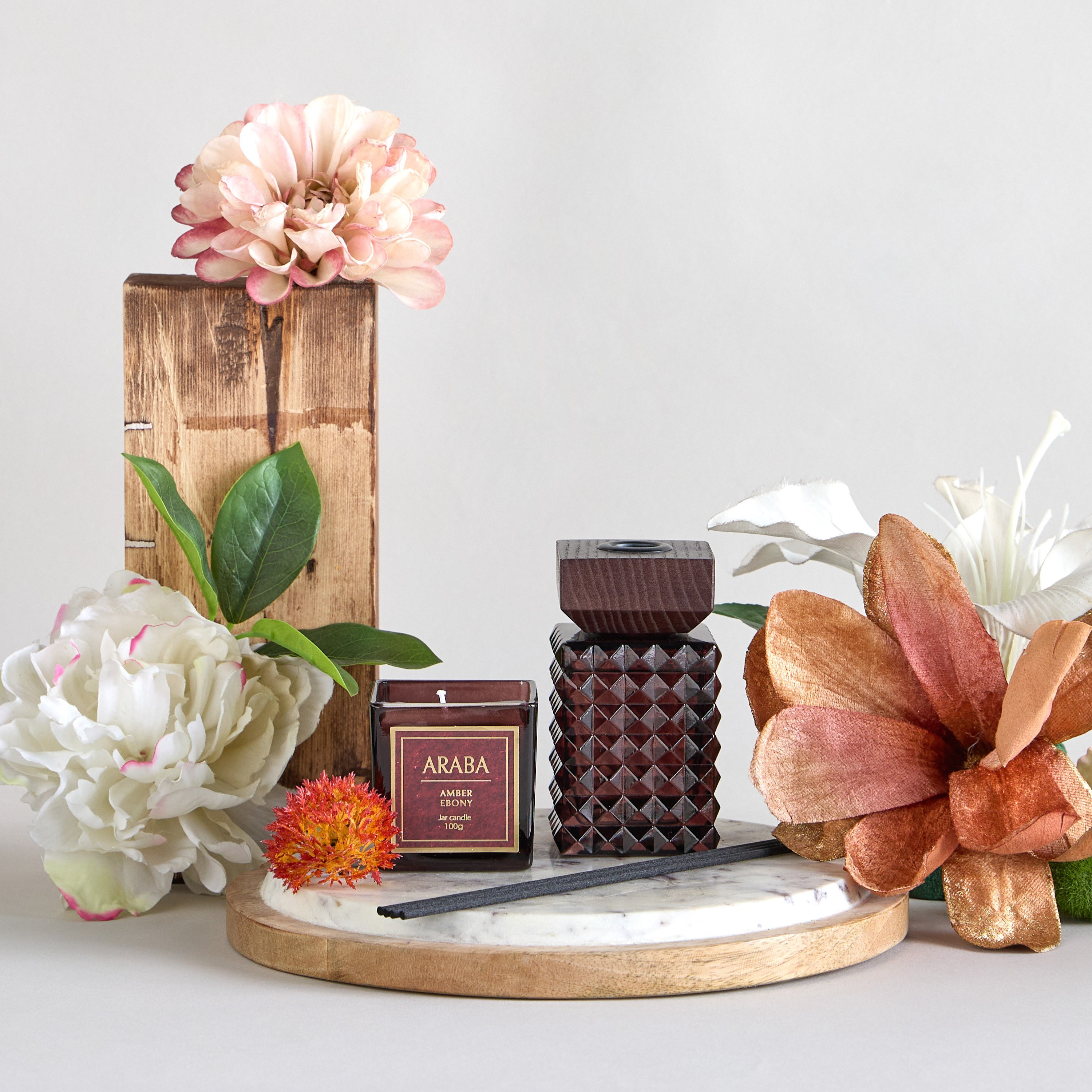 طقم موزع عطور قصب عنبر وإيبوني قطعتين وجرة شموع - أرابا-household-homefragrance-fragrancegiftset-image-5