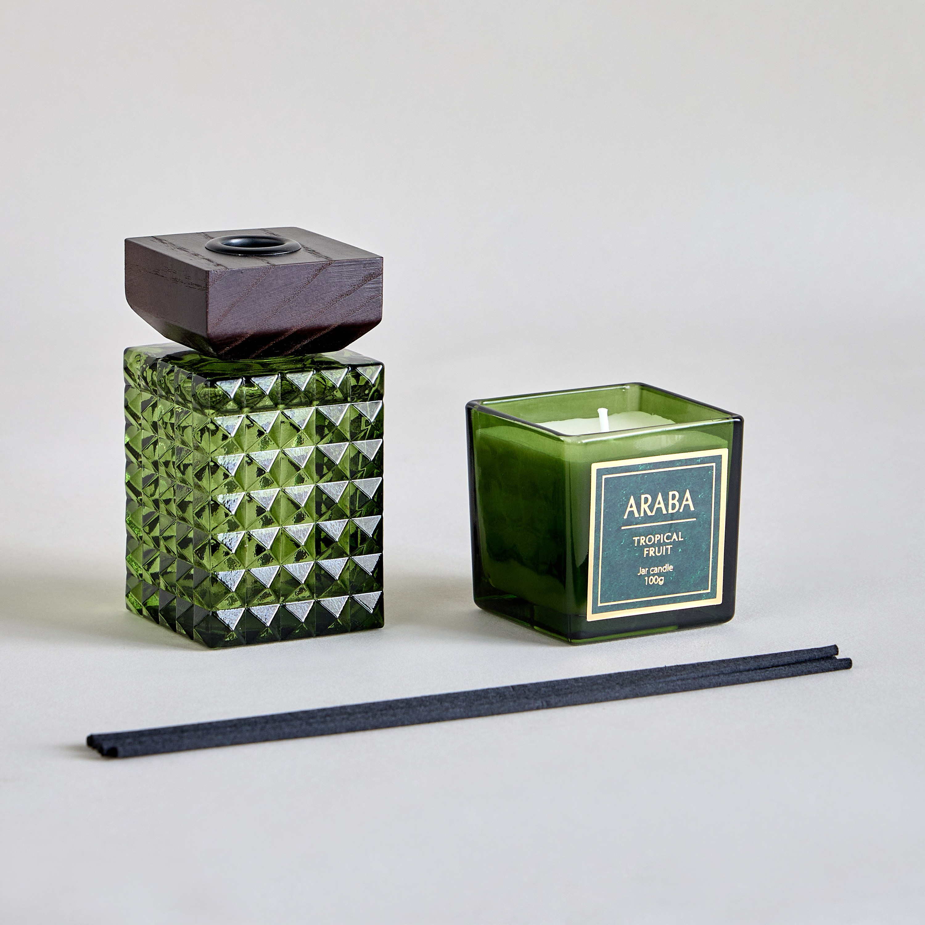 طقم موزع عطور بالأعواد يونيكورن وجرة شموع قطعتين - أرابا-household-homefragrance-fragrancegiftset-image-3