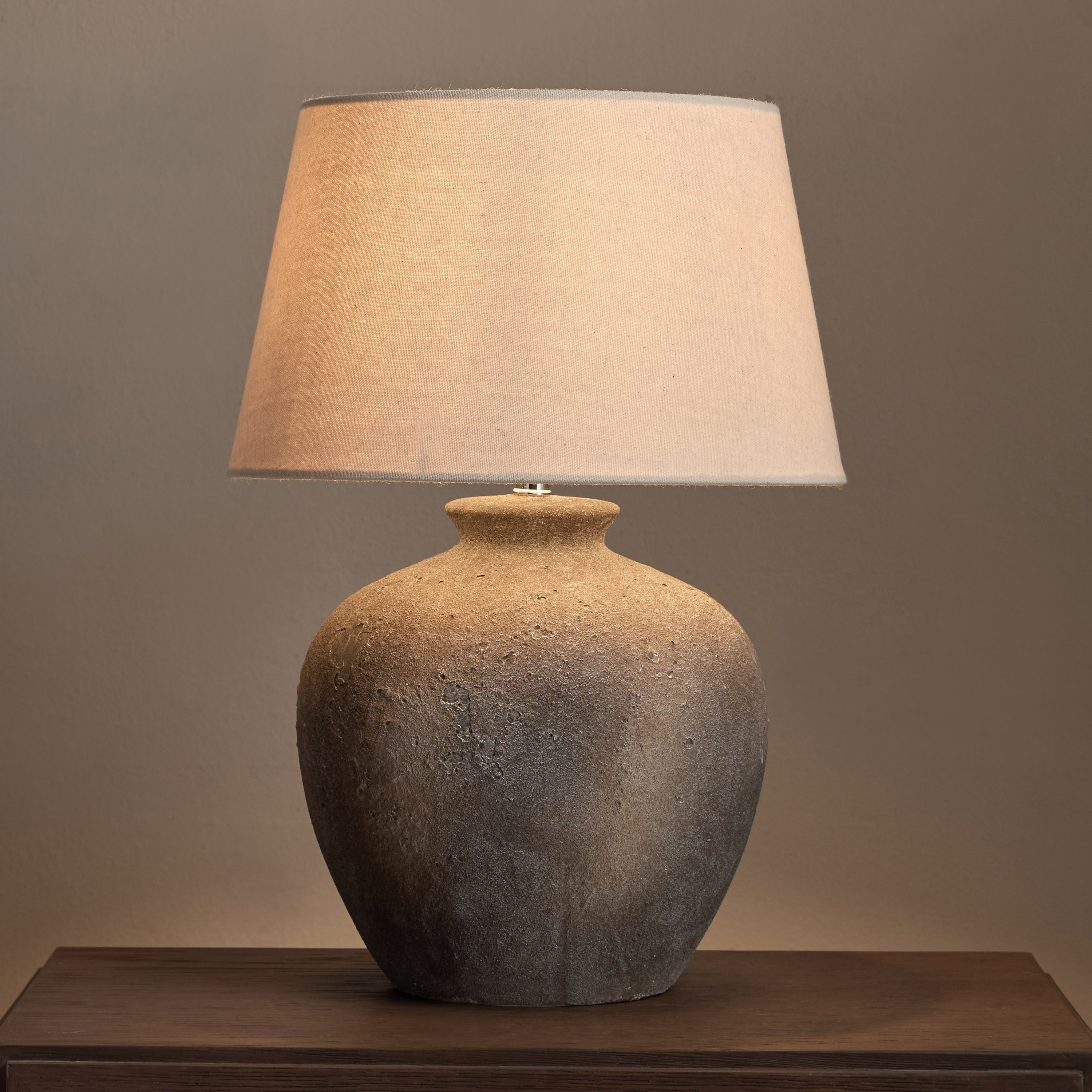 Ashlyn Ceramic Table Lamp - 50 cm-household-lighting-tableanddesklamps-image-2