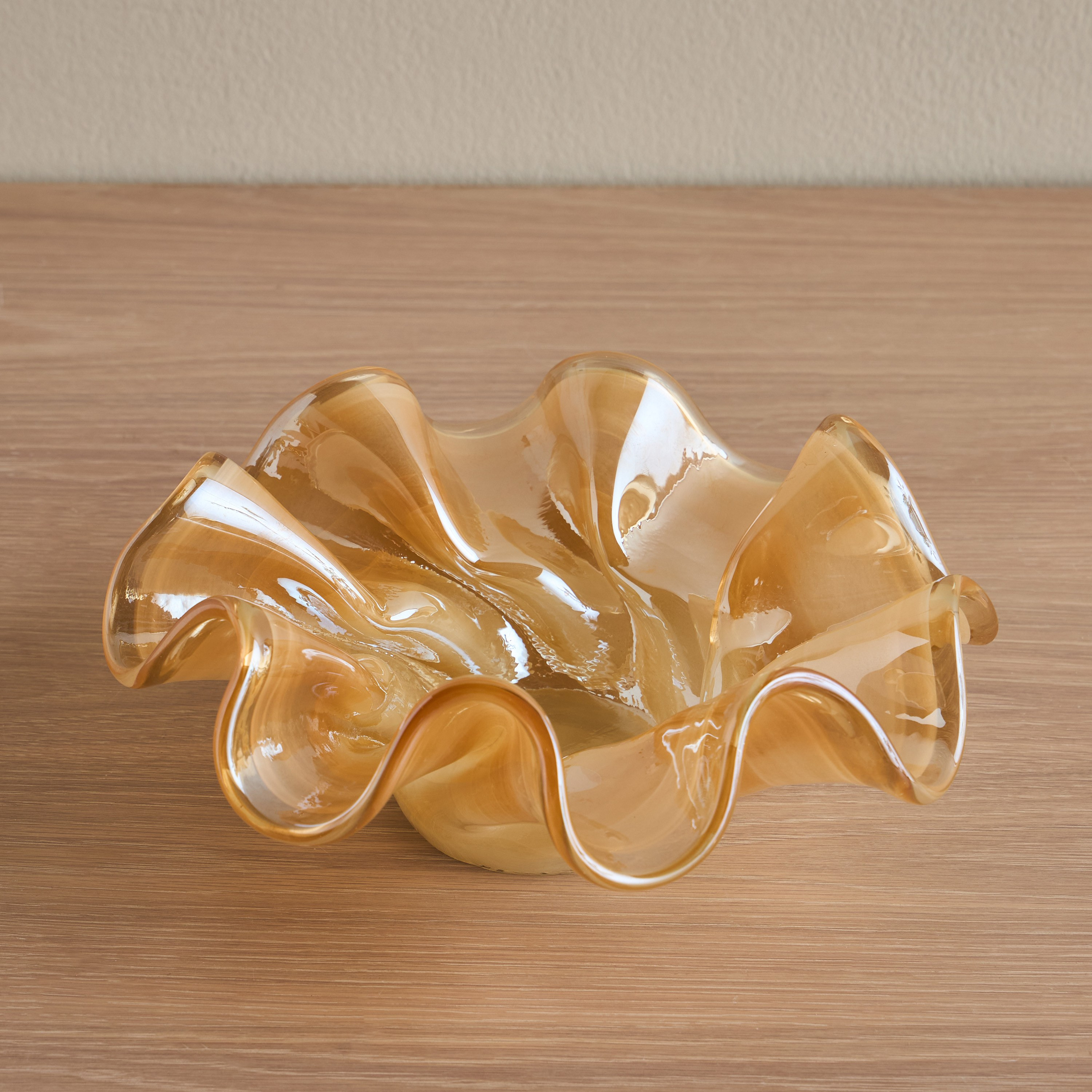 وعاء ديكور زجاجي - فاطمة أليسيا-household-decor-vasesandbowls-image-1
