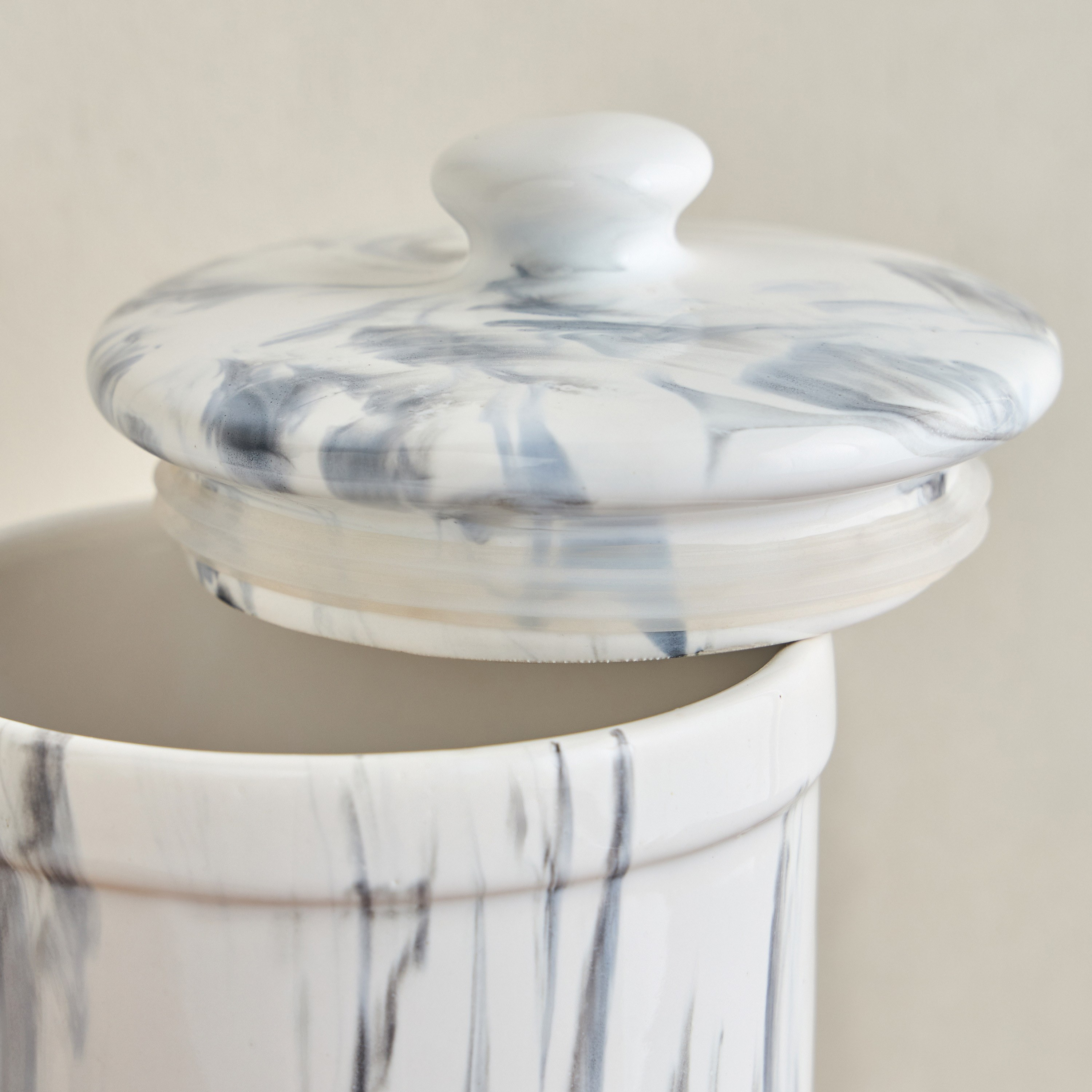 علبة - جرادينت - 1 لتر-household-kitchen-foodstorage-spiceracksandjars-image-2