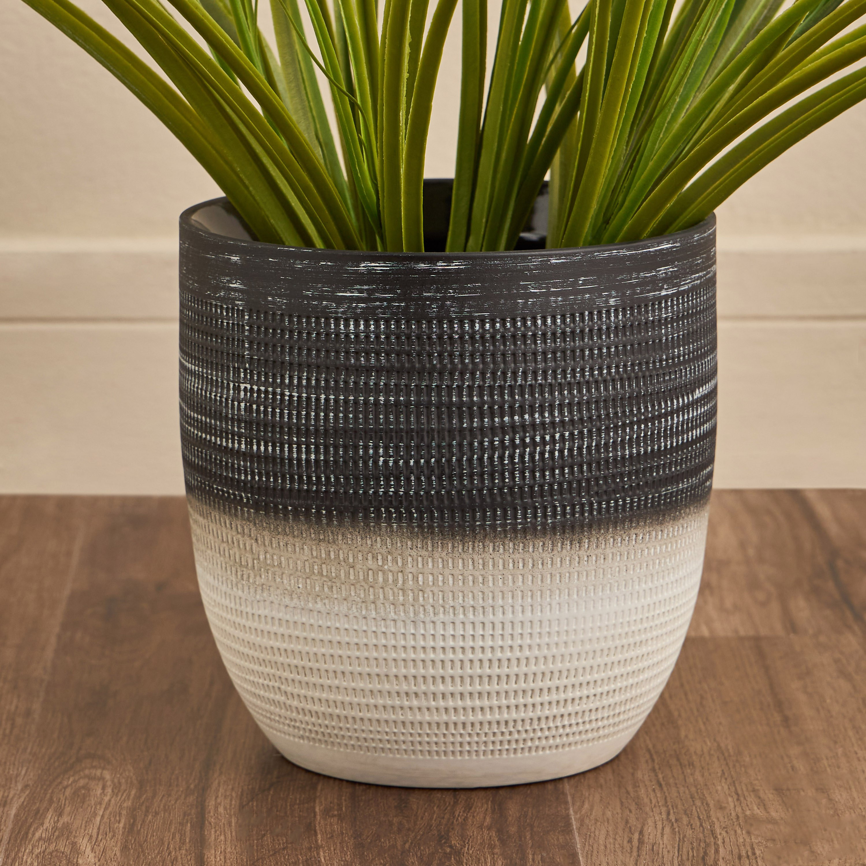 Modern Mono Ceramic Planter - 18 cm-household-gardenandoutdoor-potsandplanters-planters-image-1