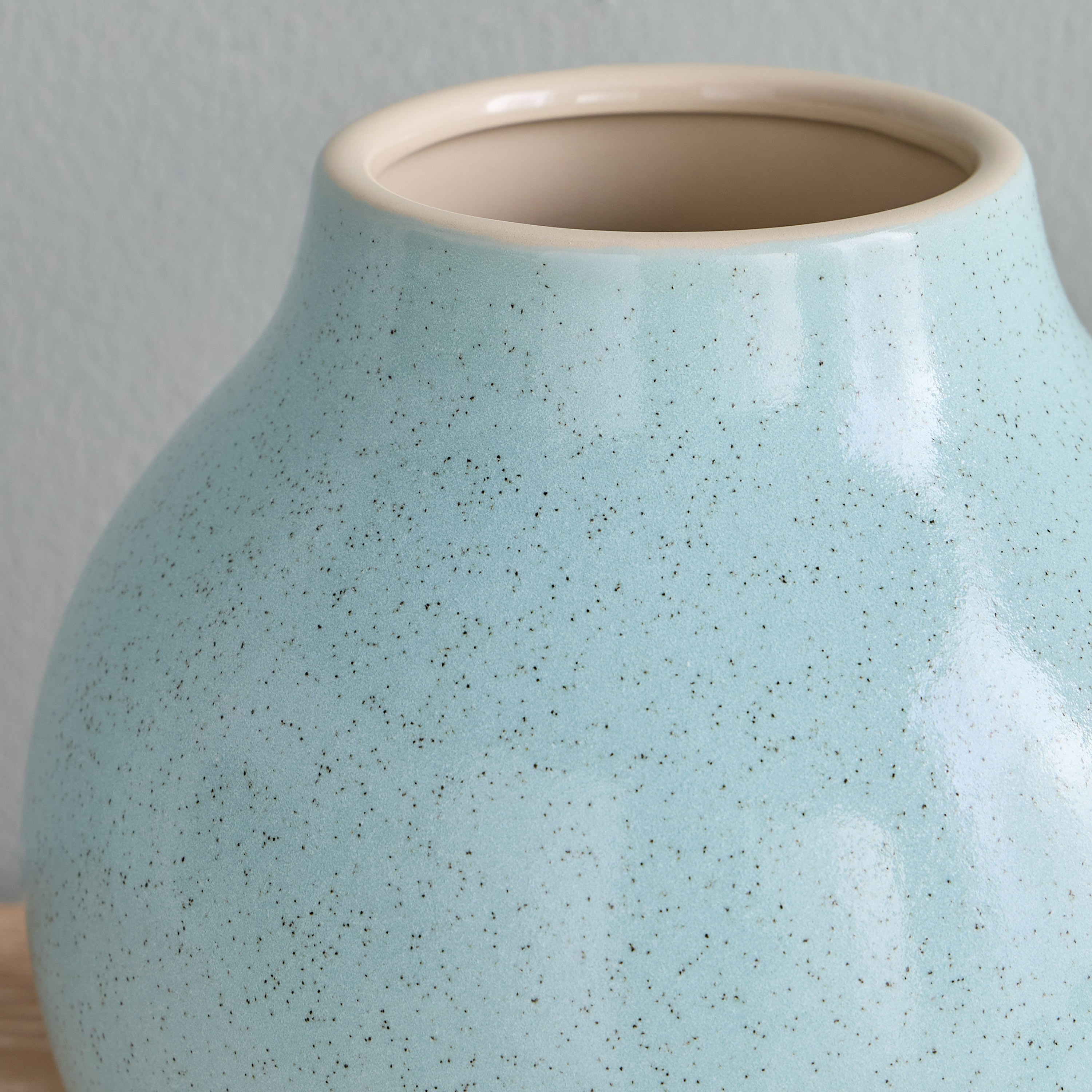 Raha Hudson Ceramic Vase - 25 cm-household-decor-vasesandbowls-image-2