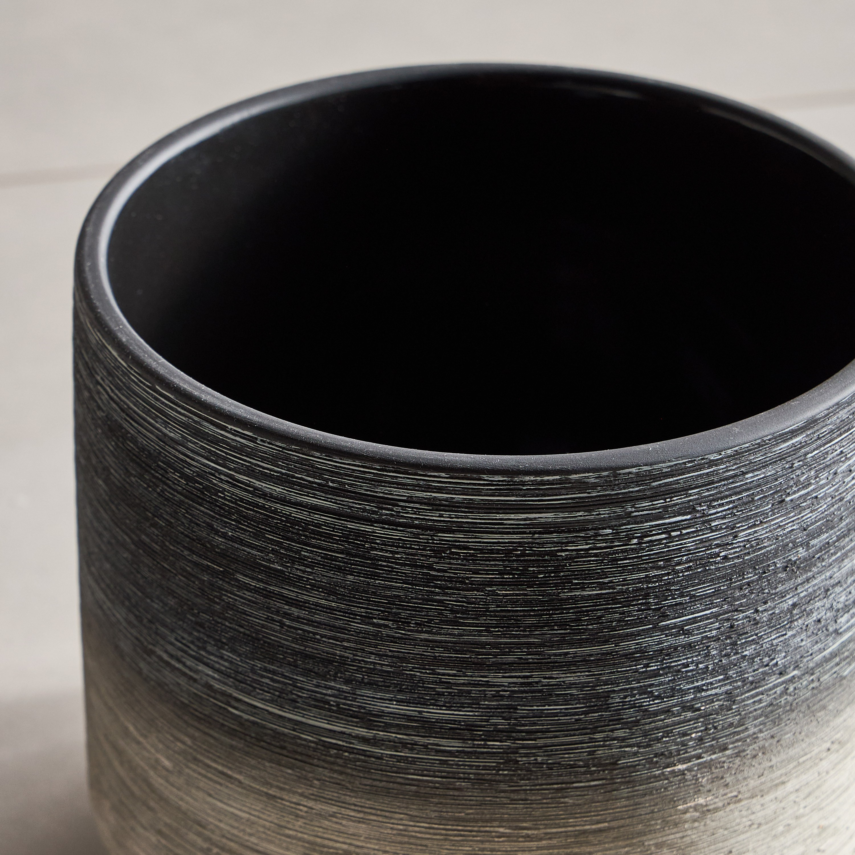 Modern Mono Ash Ombre Planter - 16 cm-household-gardenandoutdoor-potsandplanters-planters-image-2