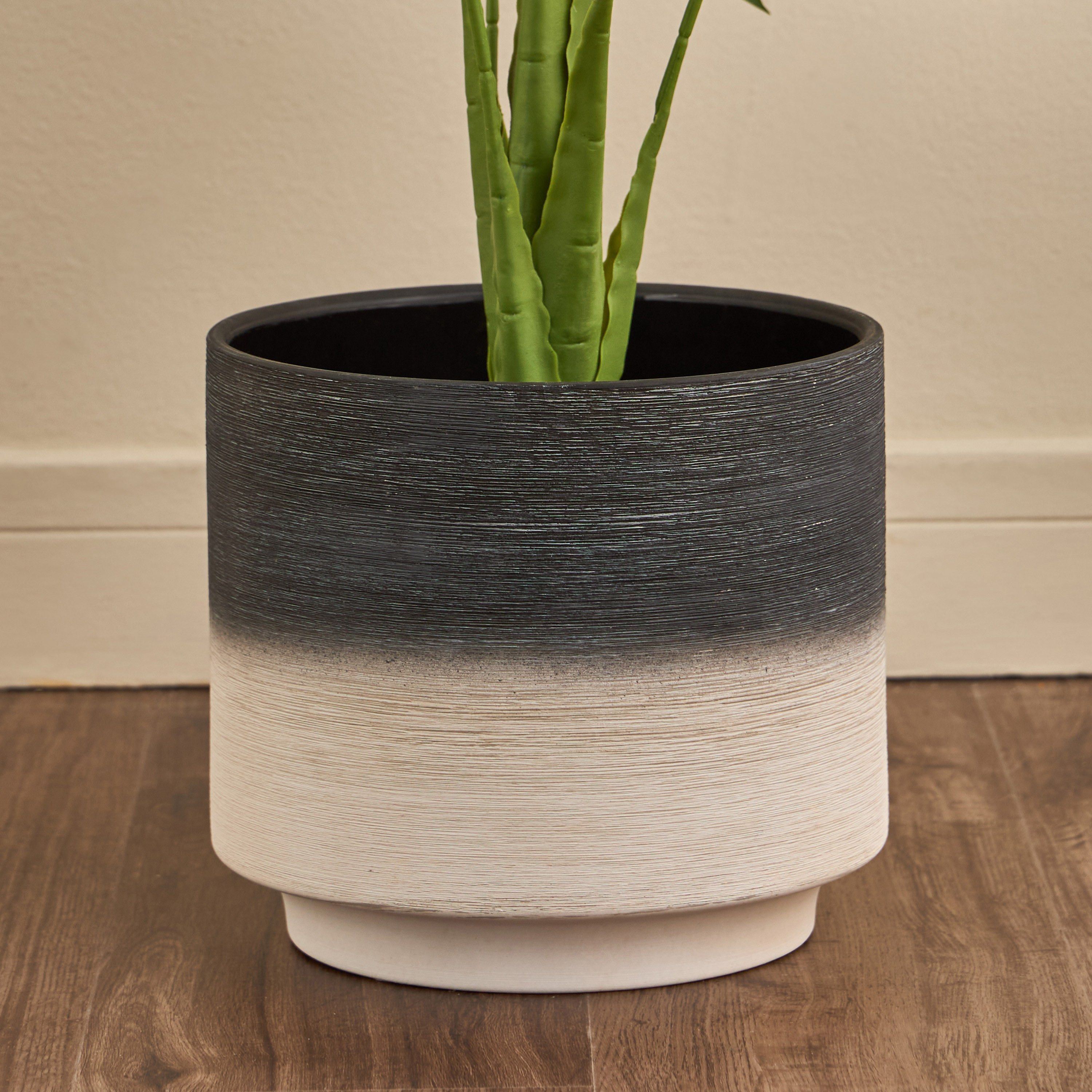 إناء زرع سيراميك متدرّج اللون مونو آش - مودرن - 22 سم-household-gardenandoutdoor-potsandplanters-planters-image-1