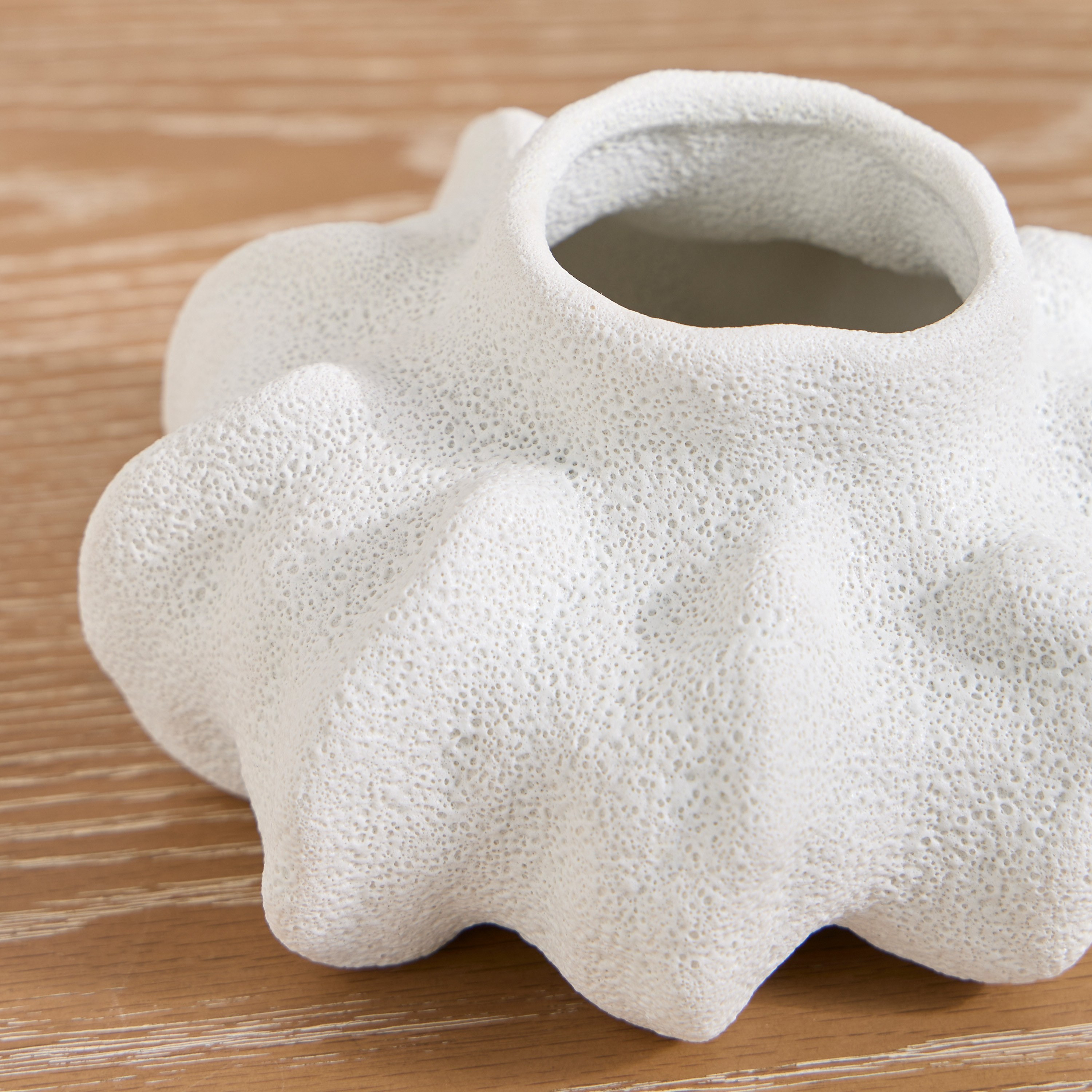 Raha Blake Ceramic Vase - 8 cm-household-decor-vasesandbowls-image-2