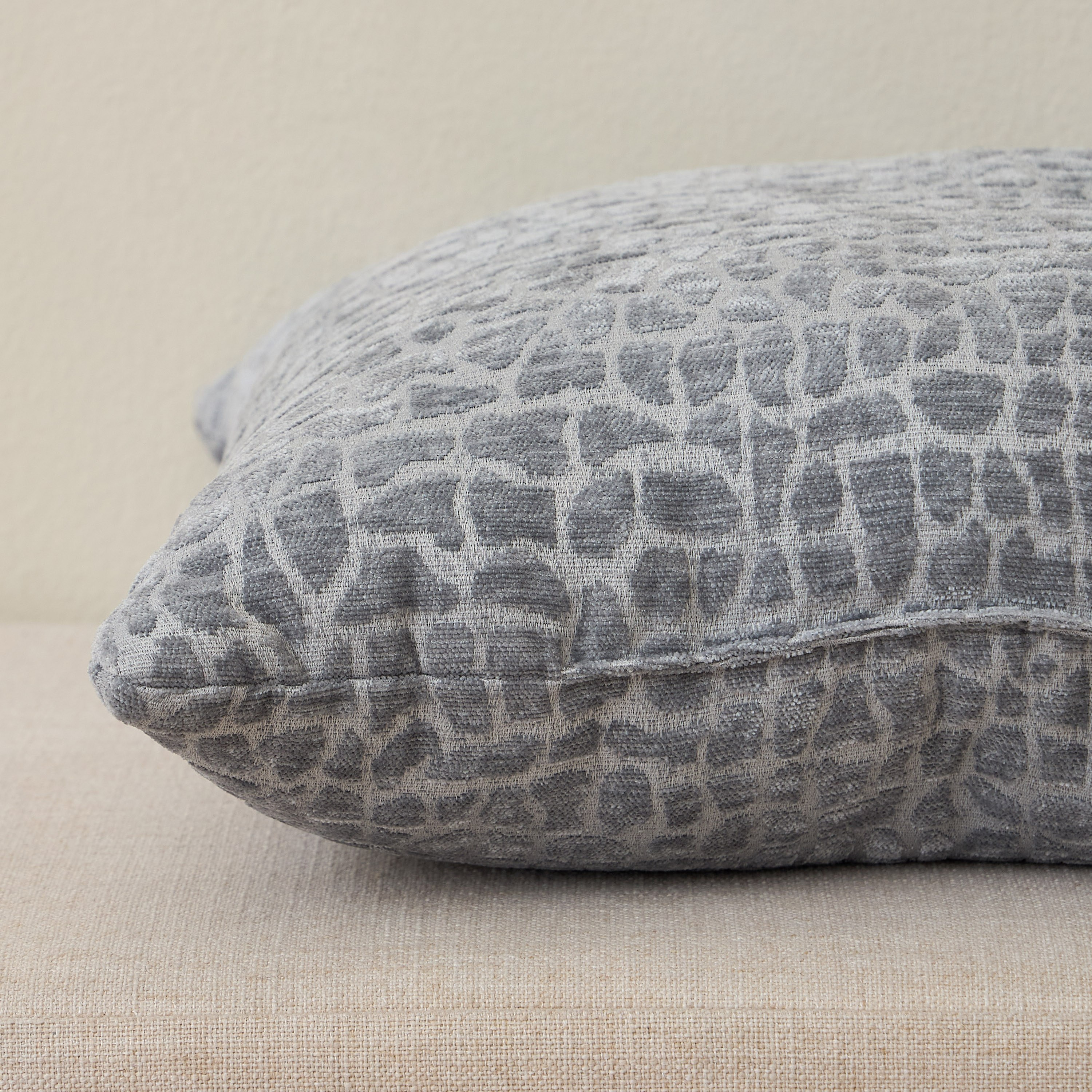 Cameron 2-Piece Jacquard Filled Cushion Set - 45x45 cm-household-cushionsandthrows-filledcushions-decorativecushions-image-3