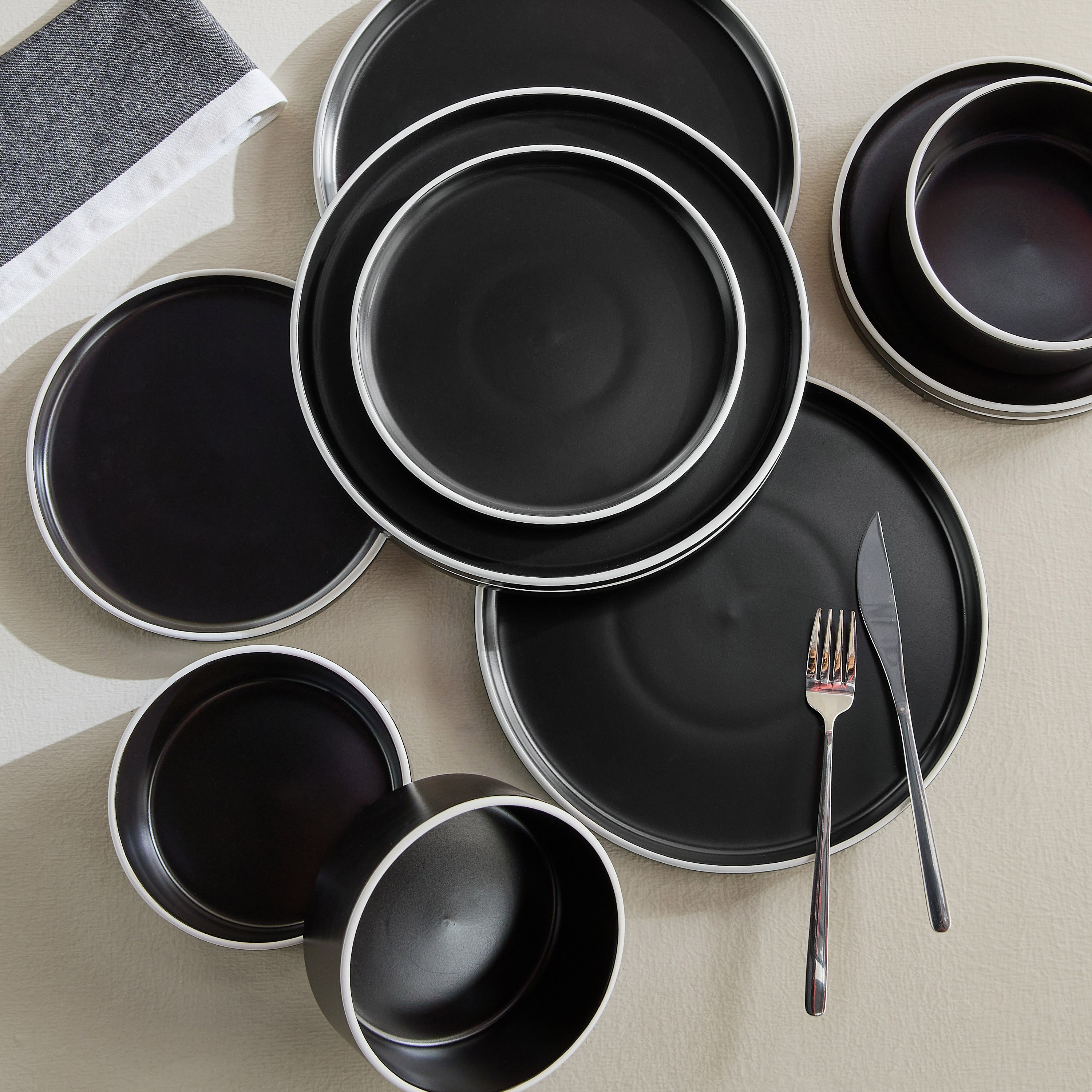 Kuro 12-Piece Stoneware Dinner Set - Serves 4-household-dining-dinnerware-dinnersets-image-1