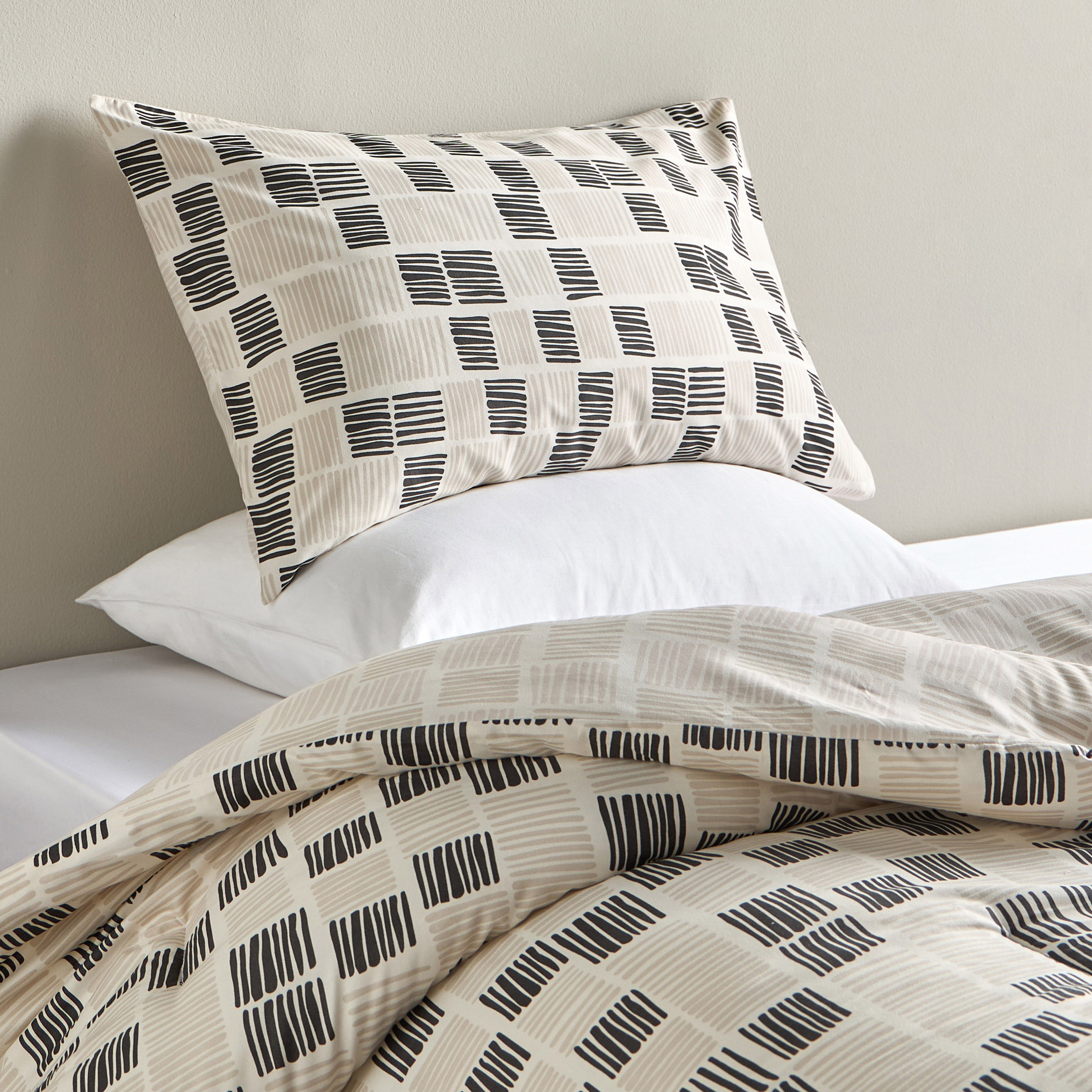 Macoy Microfibre Checkered 2-Piece Full Comforter Set - 160x230 cm-household-bedding-comfortersandbedspreads-comforters-image-1