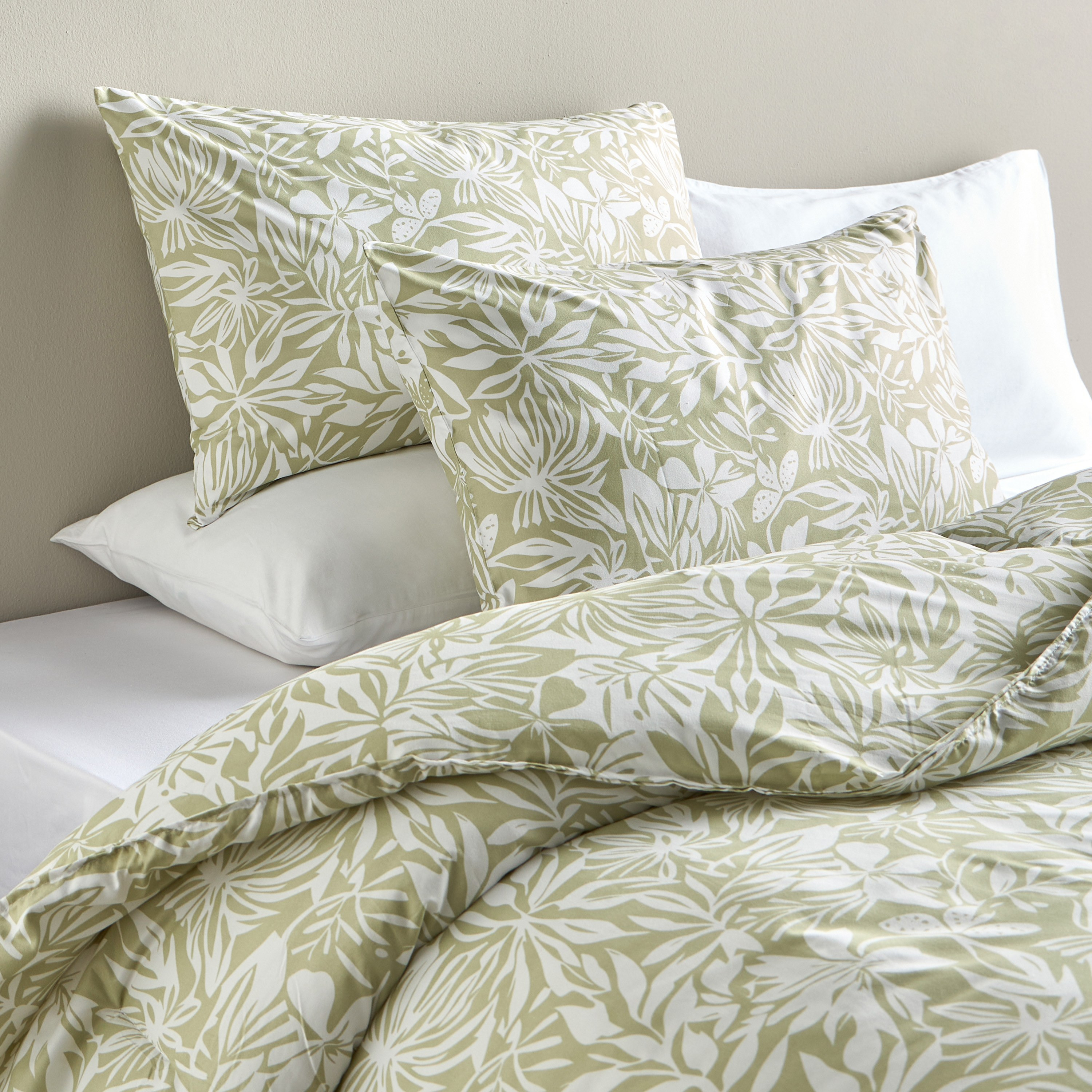 Nimfa Microfibre Floral 3-Piece King Comforter Set - 220x230 cm-household-bedding-comfortersandbedspreads-comforters-image-1