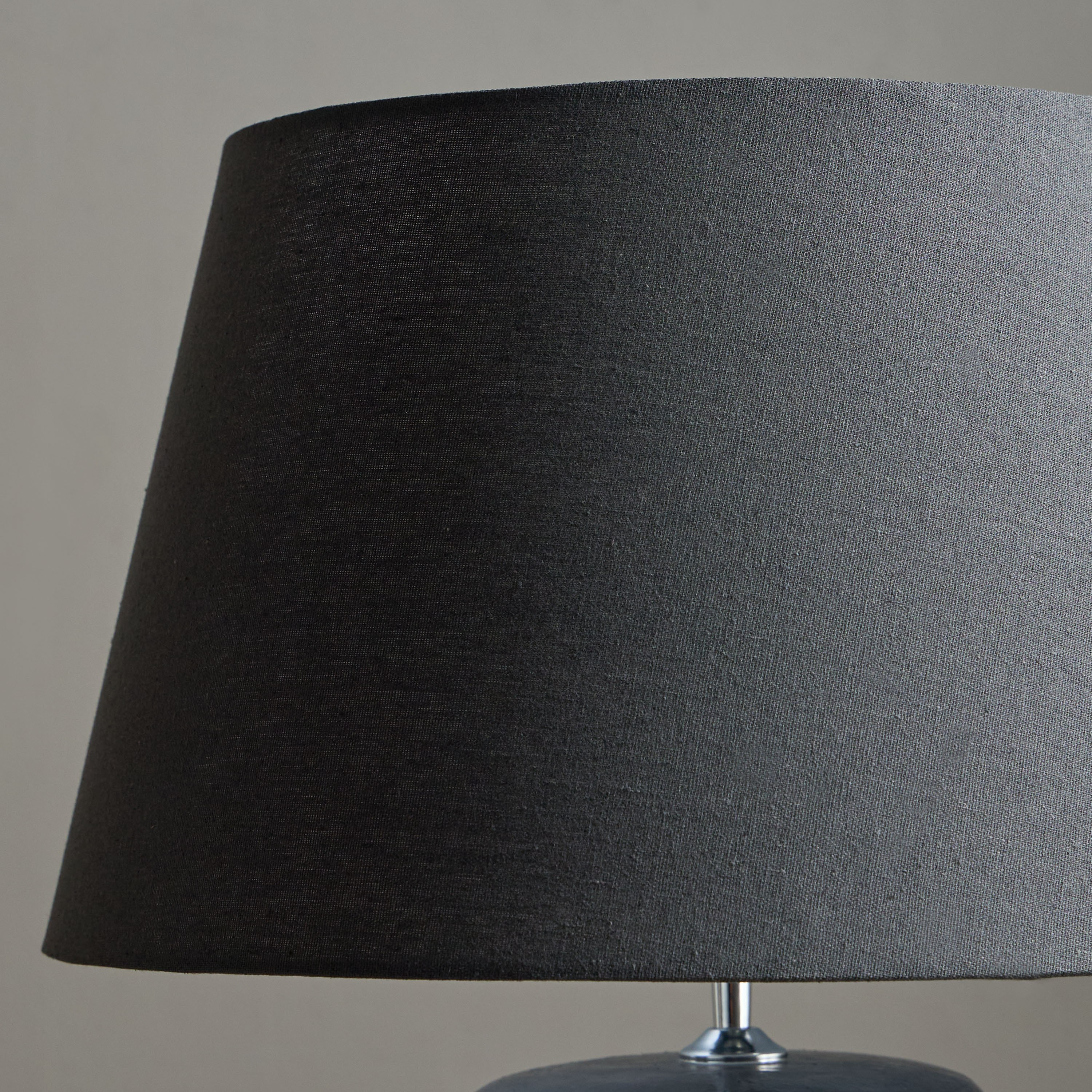 Vere Ceramic Table Lamp - 71 cm-household-lighting-tableanddesklamps-image-3