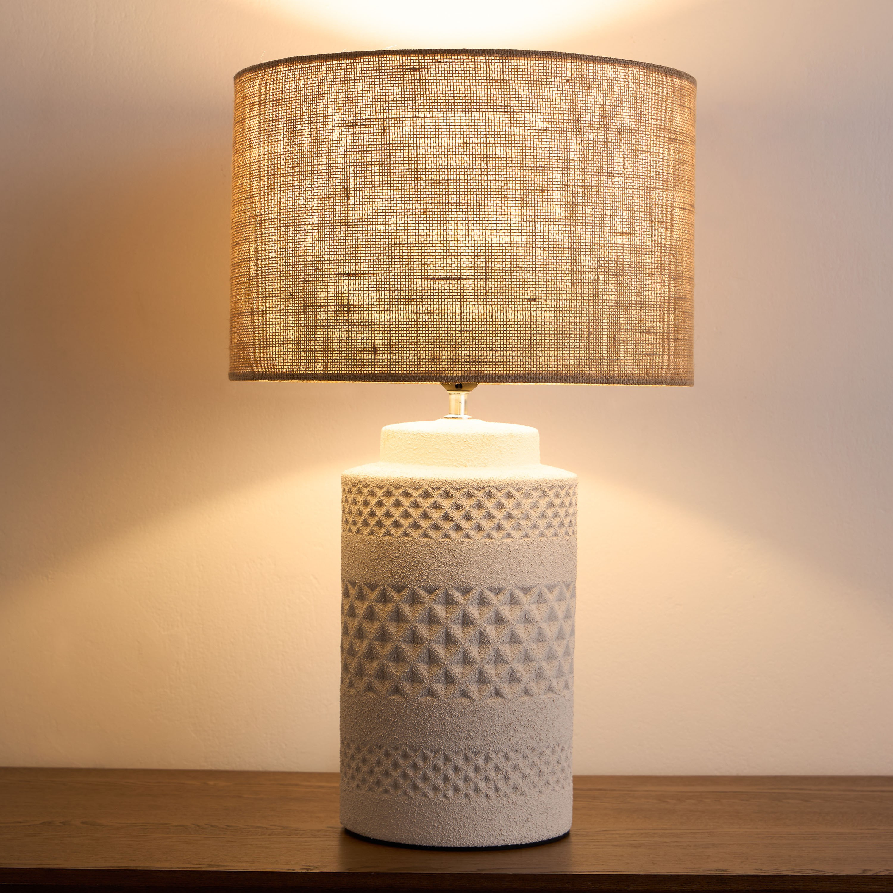 Gilda Ceramic Table Lamp - 61 cm-household-lighting-tableanddesklamps-image-2