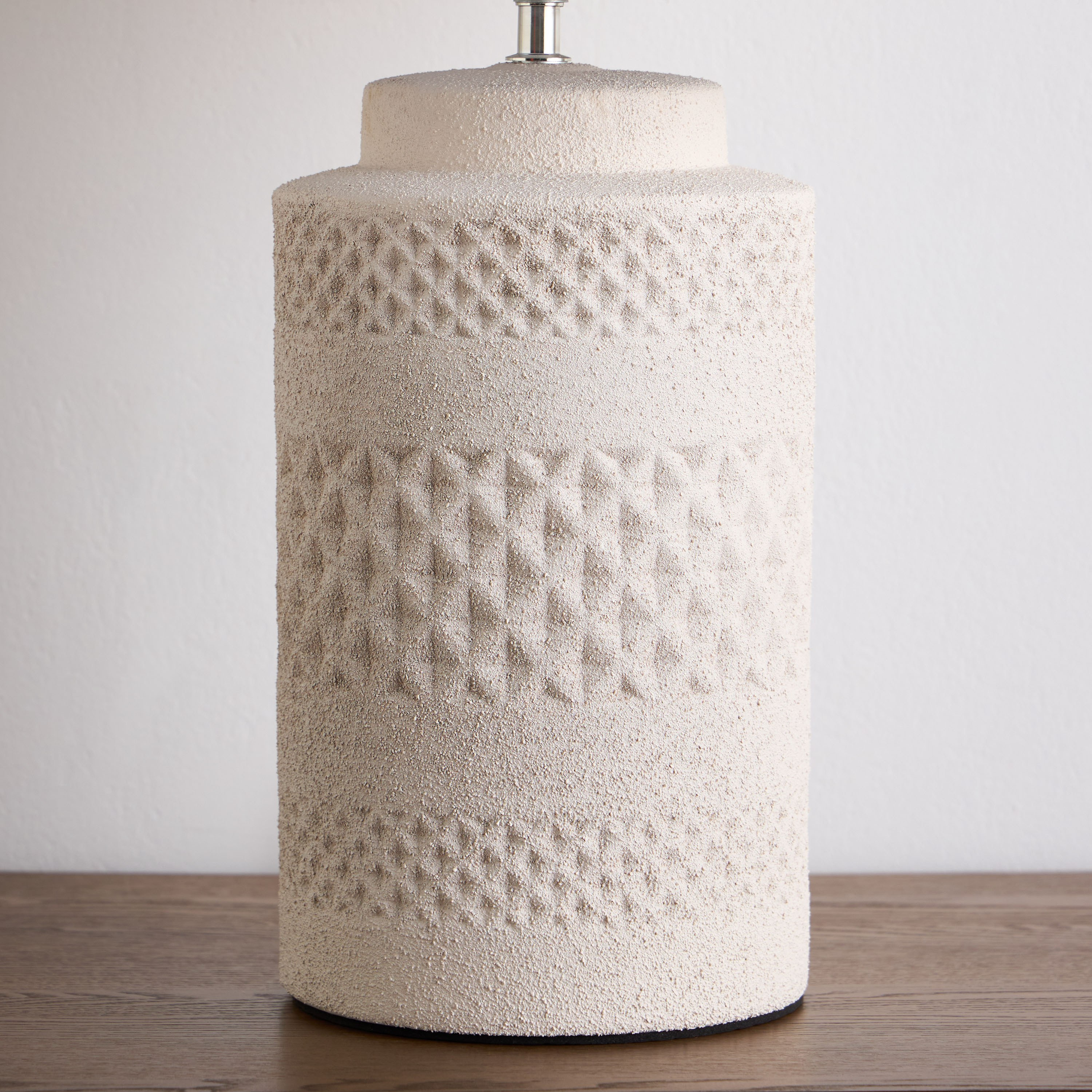 Gilda Ceramic Table Lamp - 61 cm-household-lighting-tableanddesklamps-image-3