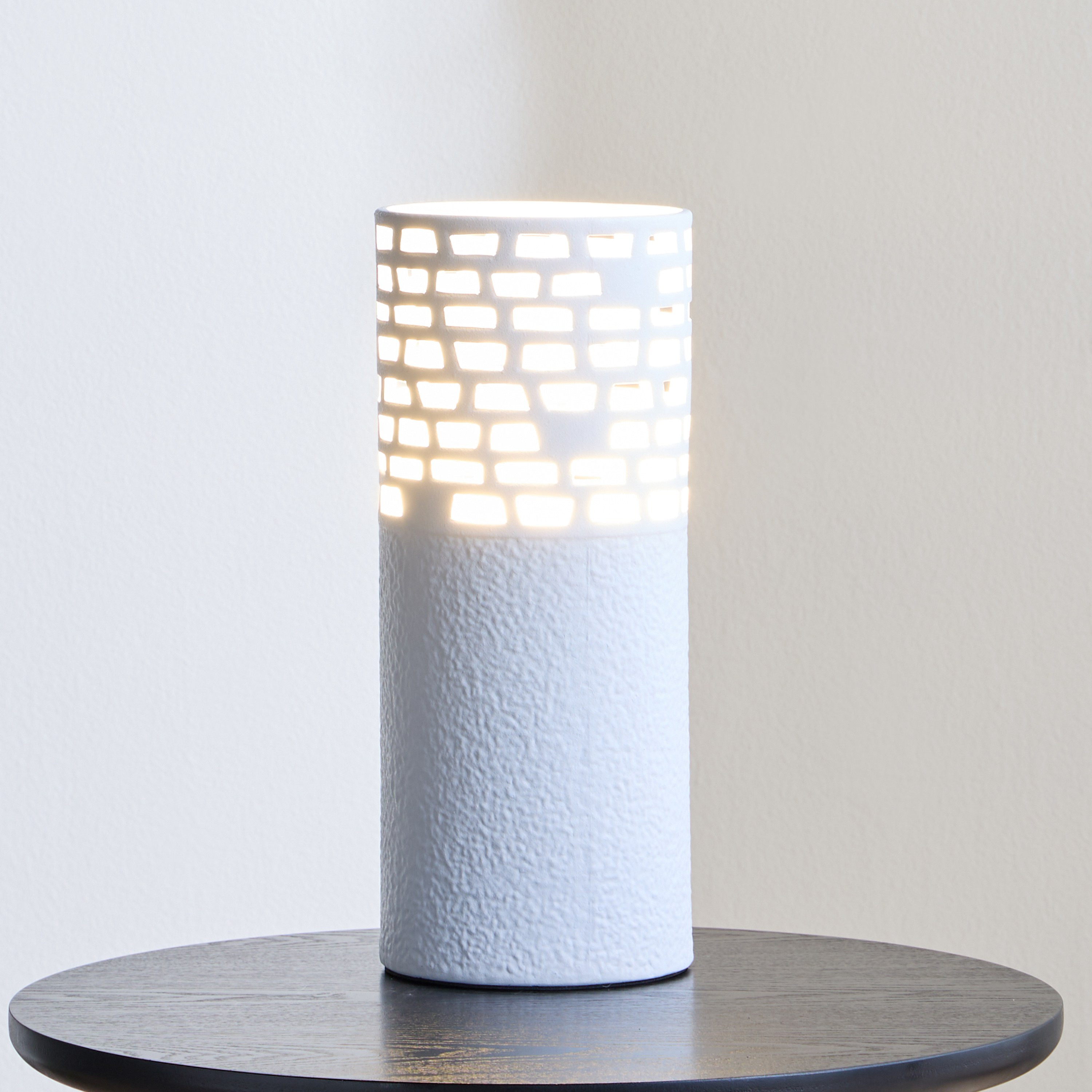 Gibson Ceramic Table Lamp - 37 cm-household-lighting-tableanddesklamps-image-2