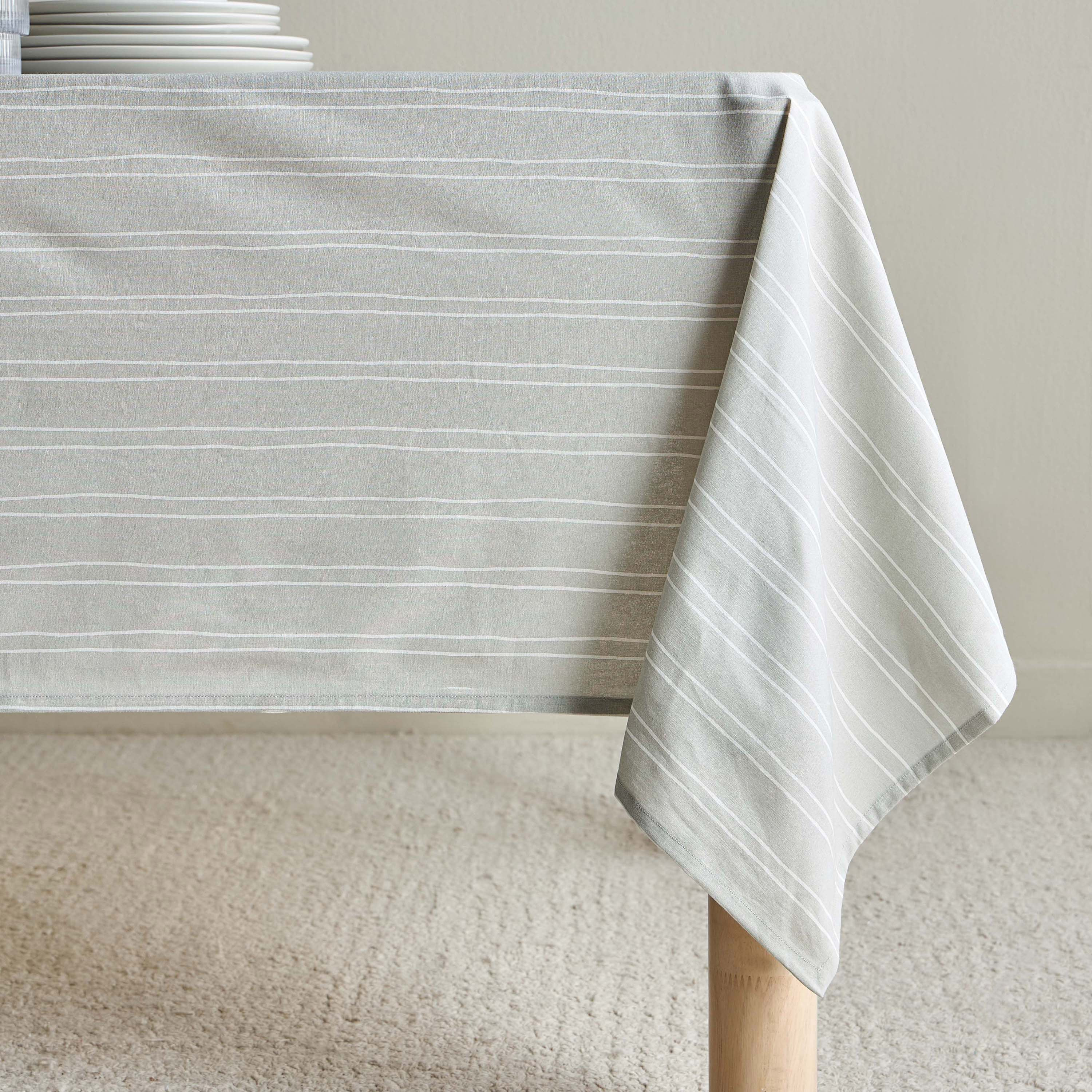 مفرش طاولة - ديلي - 150x250 سم-household-dining-tablelinen-runnersandtablecovers-image-3