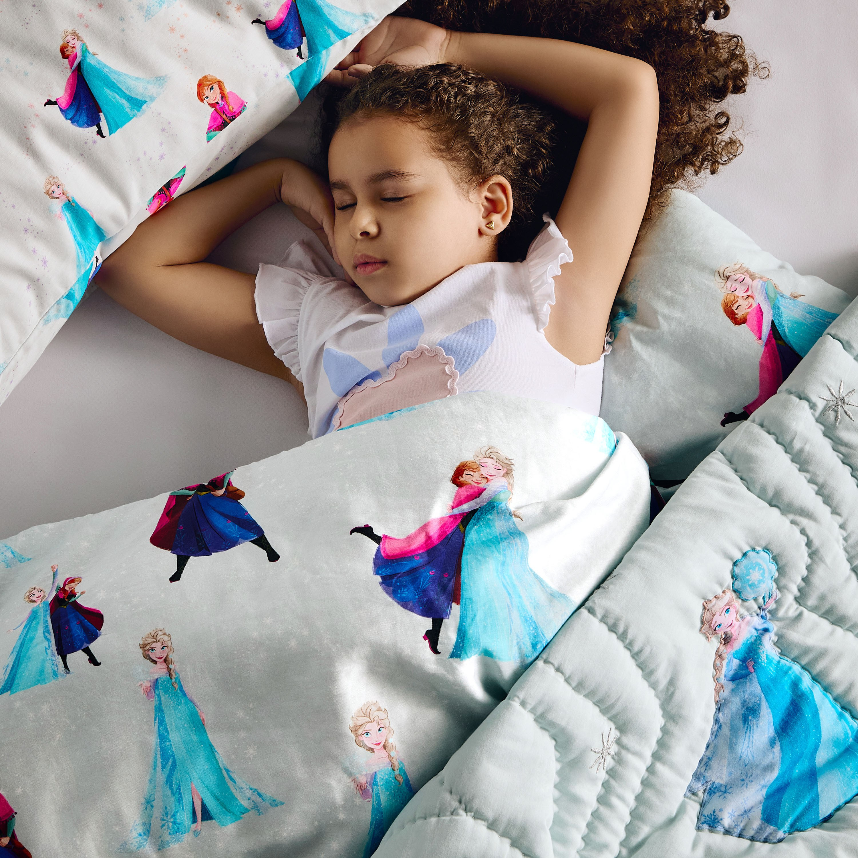Disney Cotton Elsa and Anna Print 2-Piece Single Comforter Set - 135x220 cm-babyandkids-beddingandwindows-bedding-comforters-image-6
