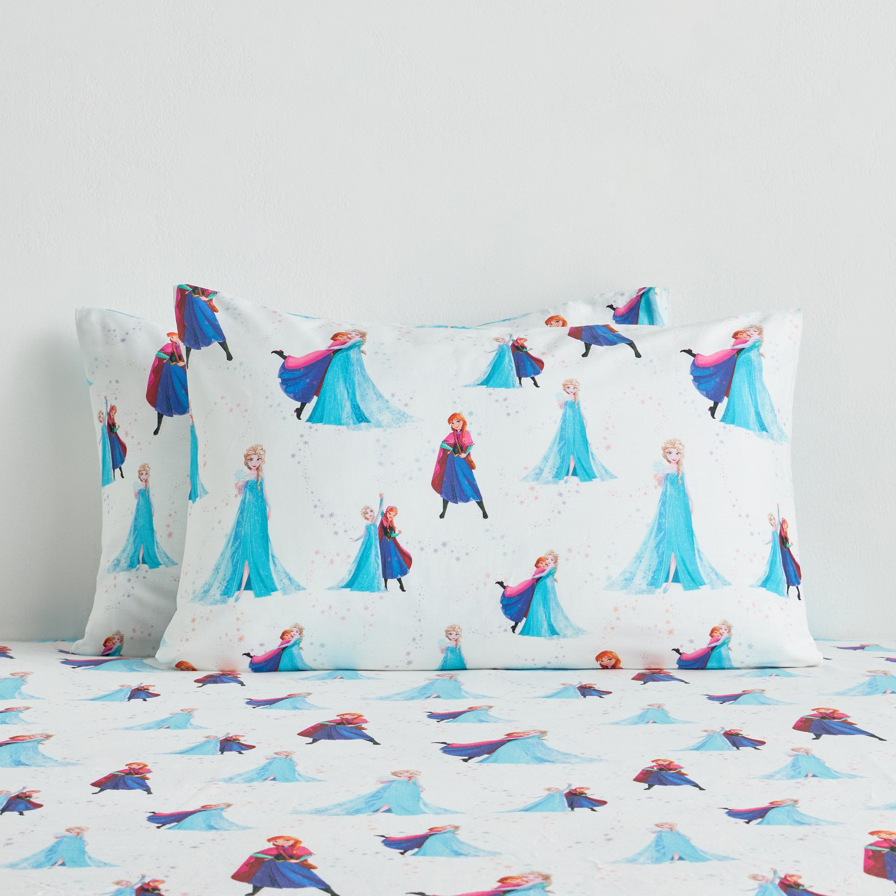 Disney Frozen Elsa and Anna Magical Cotton 2-Piece Pillowcase Set - 50x75 cm