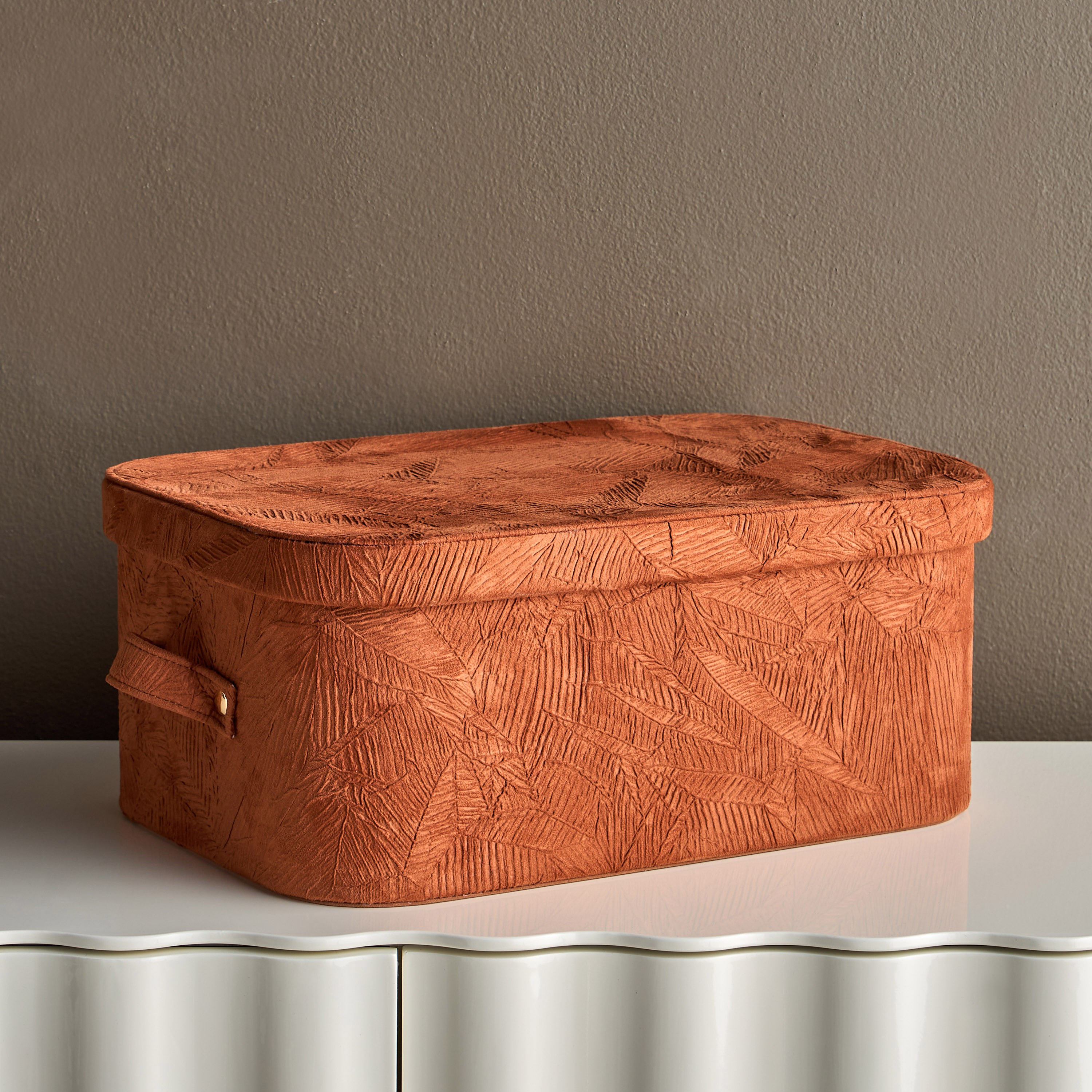 Clover Storage Box with Lid - 49x32x20 cm-household-storage-storagesolutions-storageboxesandbaskets-image-1