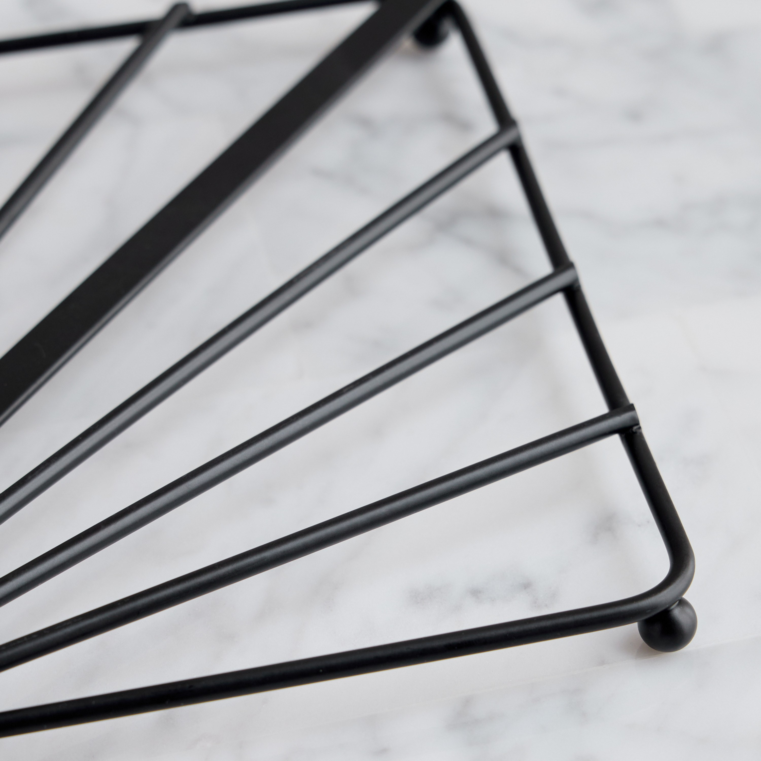 Gradient Iron Trivet-household-kitchen-kitchenorganising-countertoporganising-image-2
