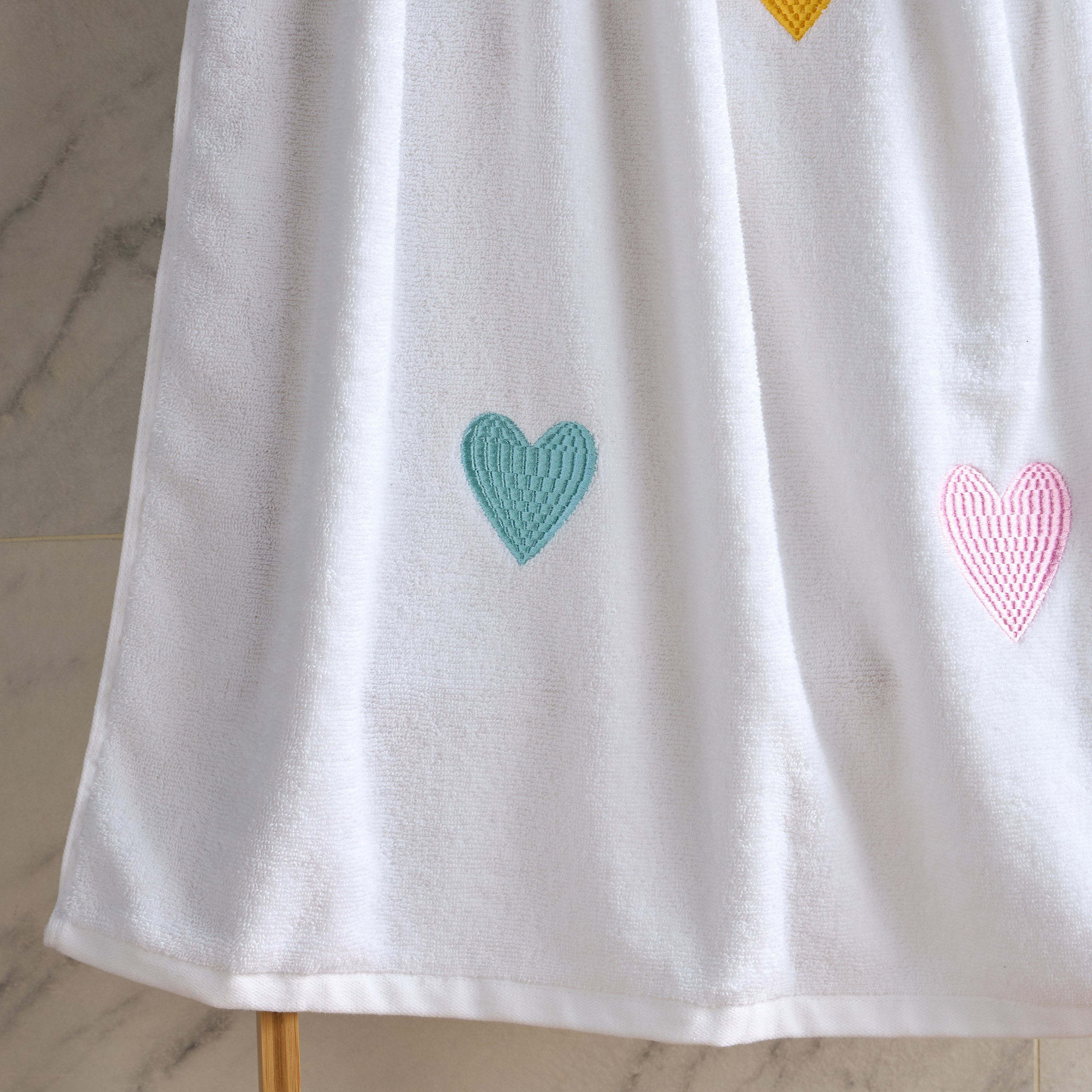 Lola Hearts Cotton Bath Towel - 70x140 cm-kids-bathandstorage-bath-towels-image-2