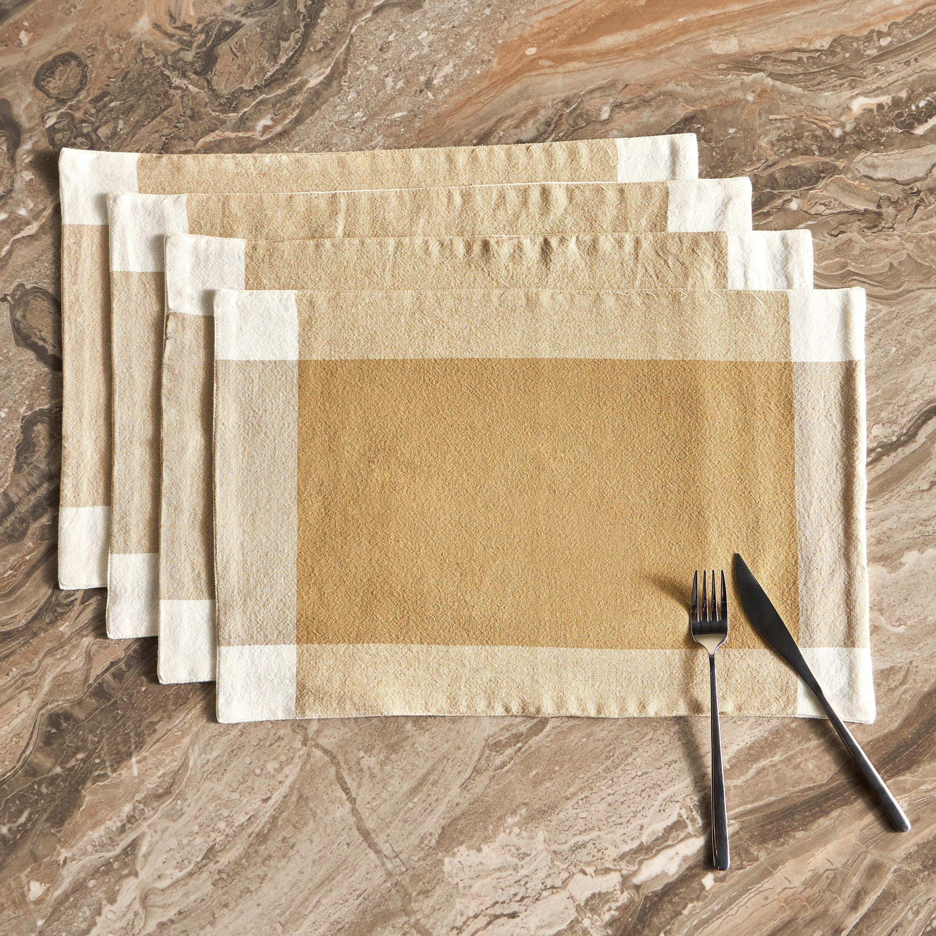 طقم لبادات صحون 4 قطع فينتدج - موندو-household-dining-tablelinen-placemats-image-1