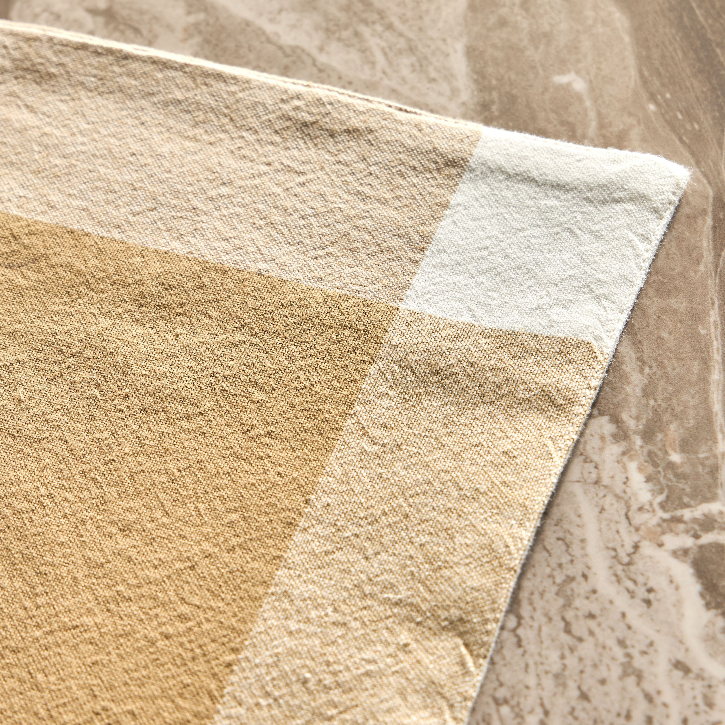 طقم لبادات صحون 4 قطع فينتدج - موندو-household-dining-tablelinen-placemats-image-2