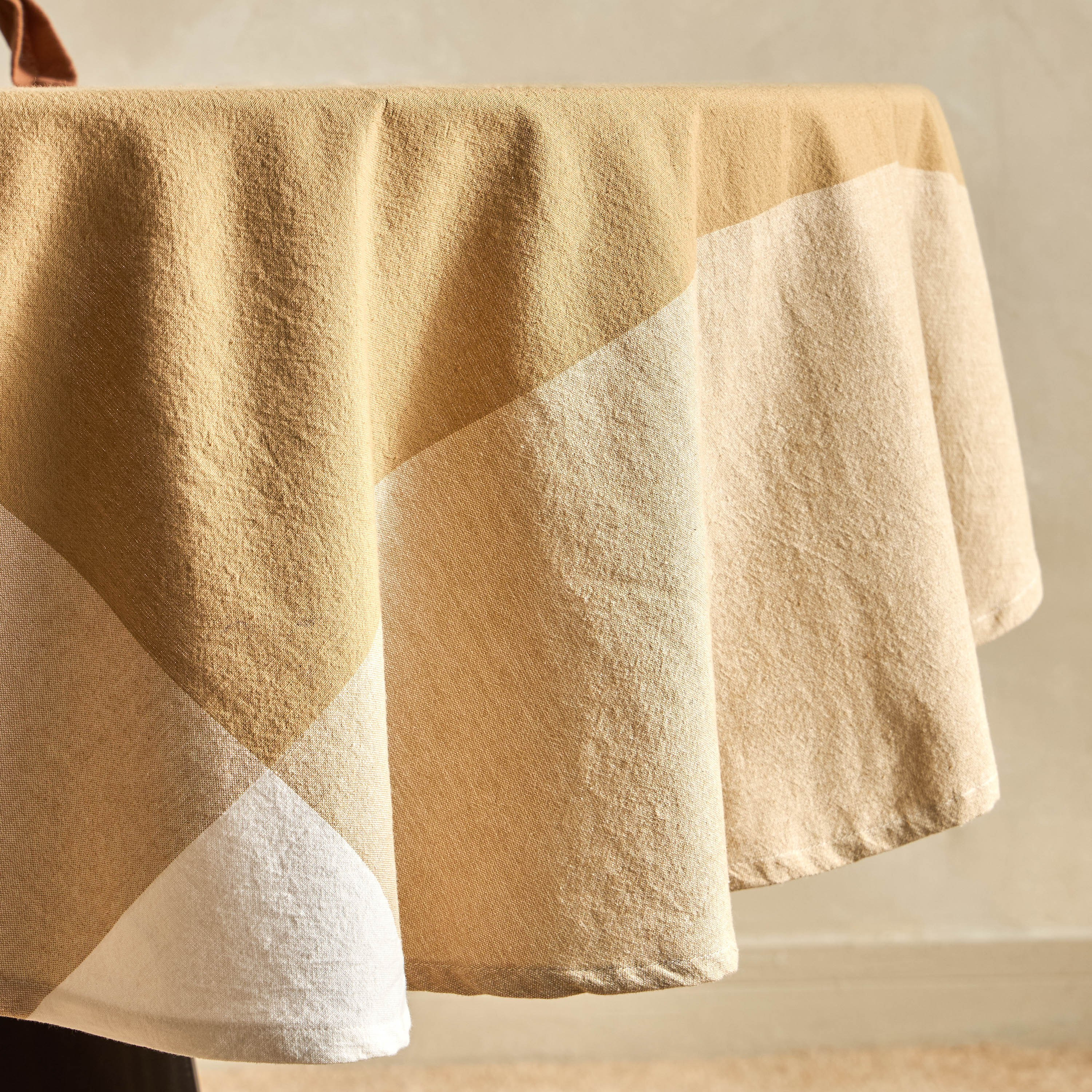 Mondo Vintage Table Cover - 150x150 cm-household-dining-tablelinen-runnersandtablecovers-image-1