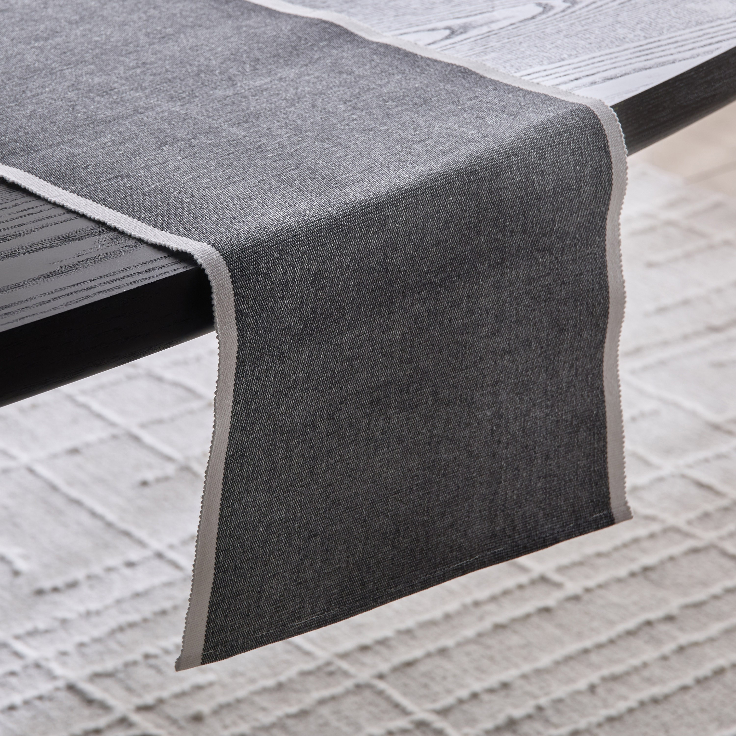 مفرش طاولة - جرادينت - 33x120 سم-household-dining-tablelinen-runnersandtablecovers-image-2