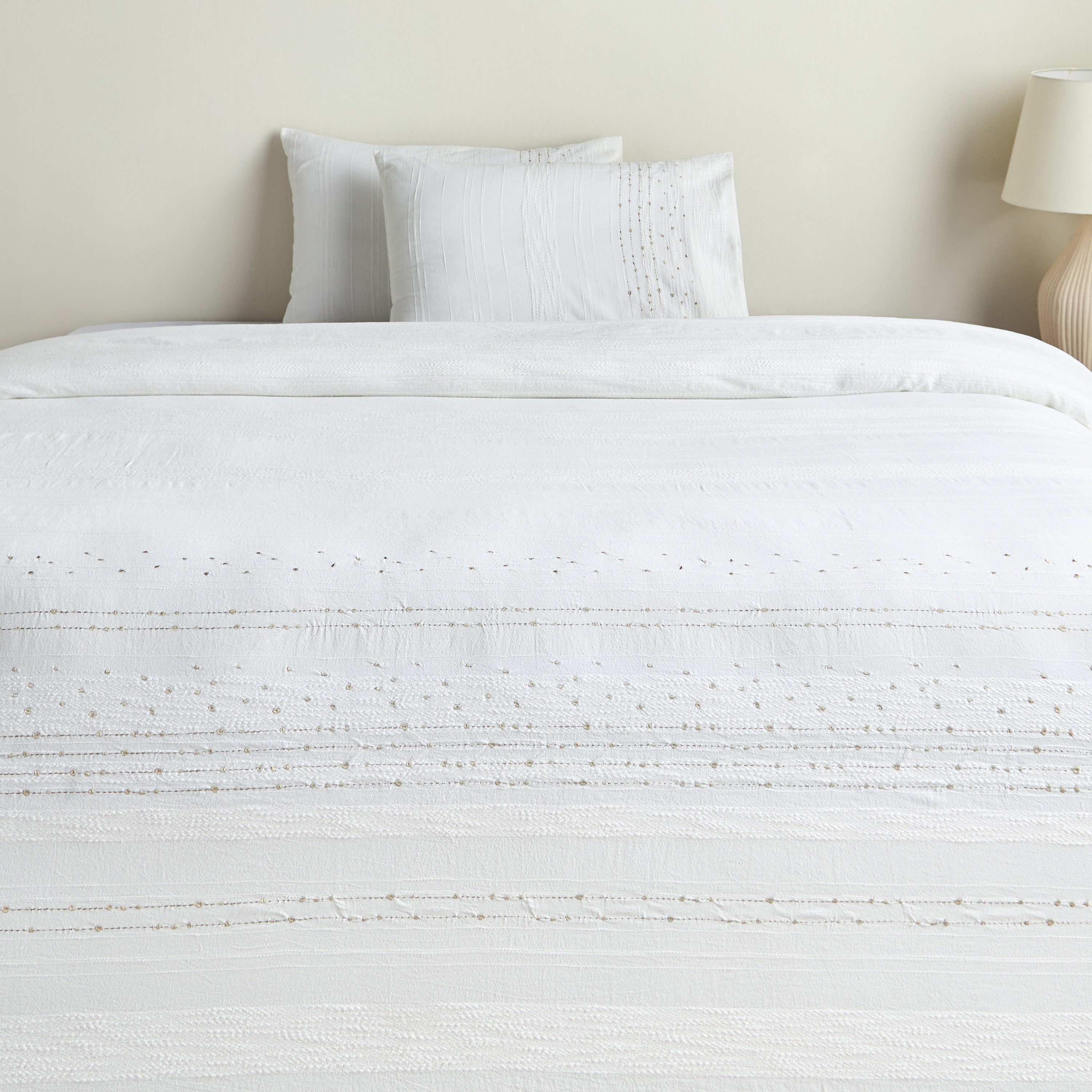 Vintage Glam Cotton 200 Thread Count 3-Piece Super King Comforter Set - 240x260 cm-household-bedding-comfortersandbedspreads-comforters-image-2
