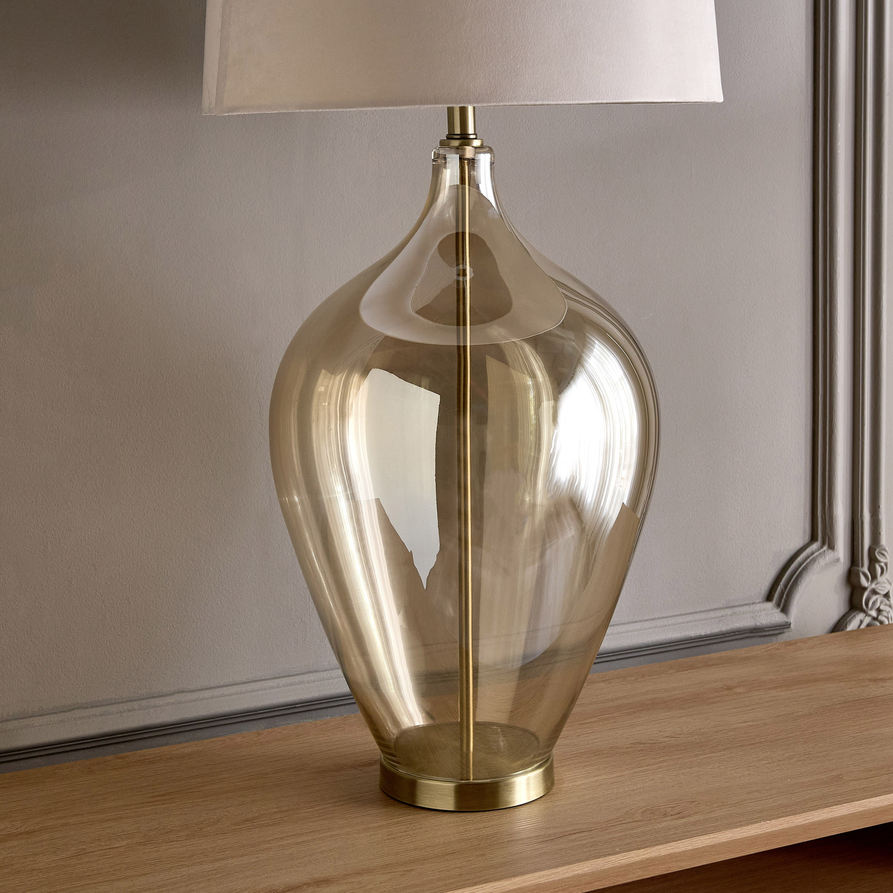 Kinsley Glass Table Lamp - 89 cm-household-lighting-tableanddesklamps-image-4