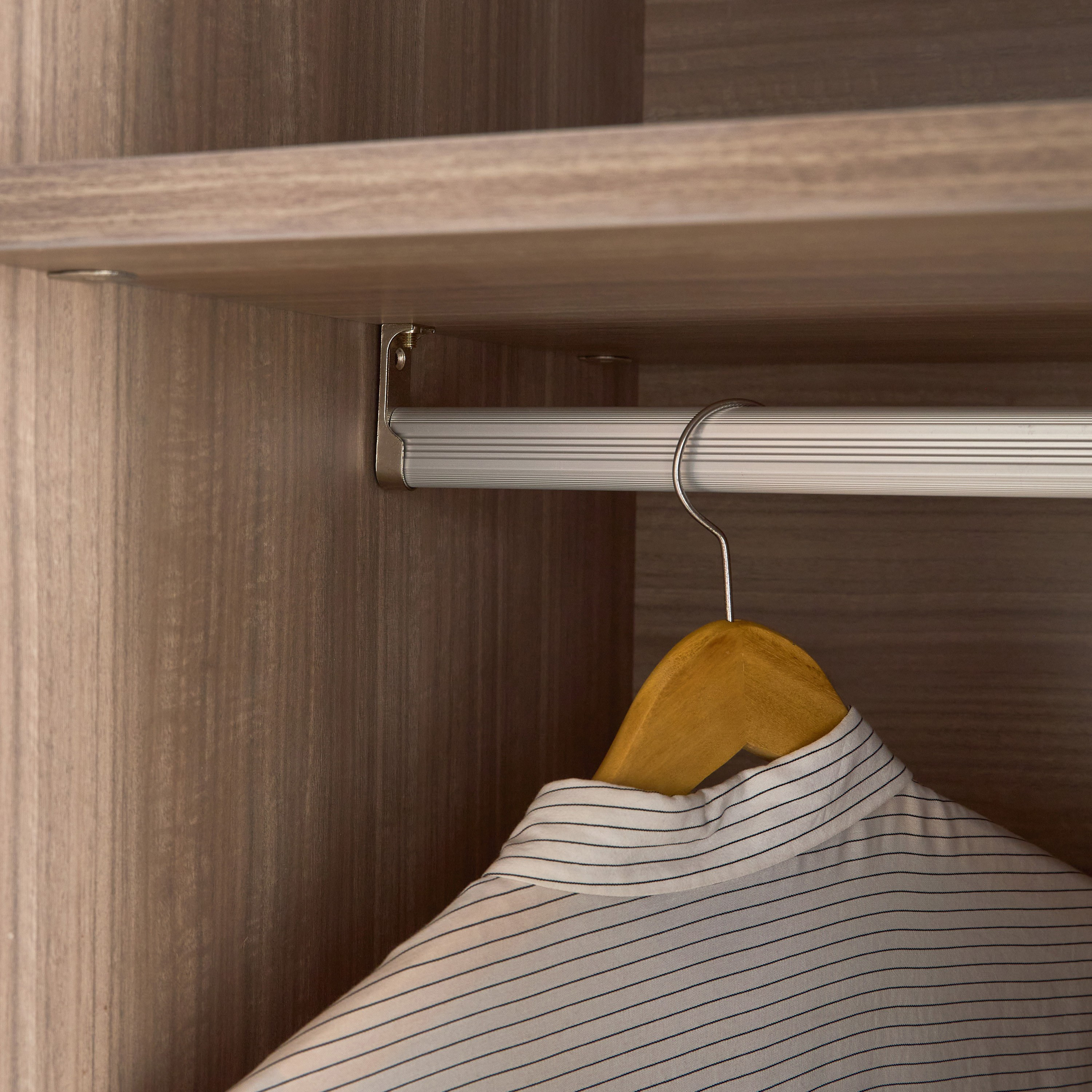خزانة ملابس بـ 3 أبواب وأدراج - وارنر-furniture-bedroom-wardrobes-image-4