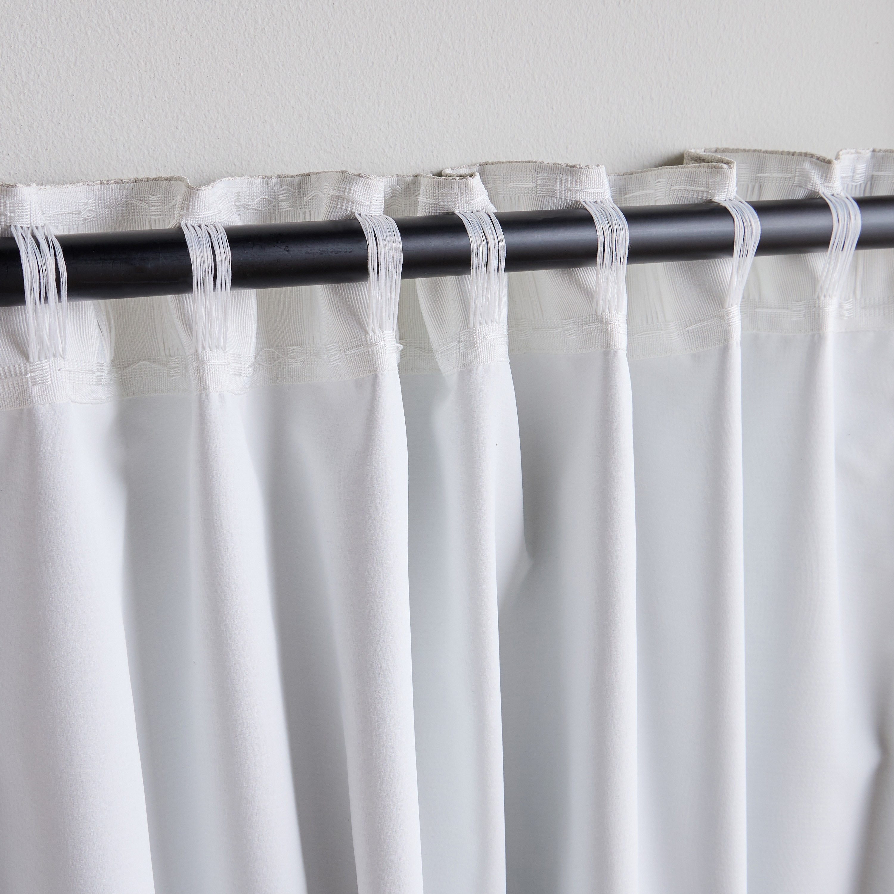 طقم ستائر معتمة قطعتين - آمبر - 135x320 سم-household-windows-curtains-image-4