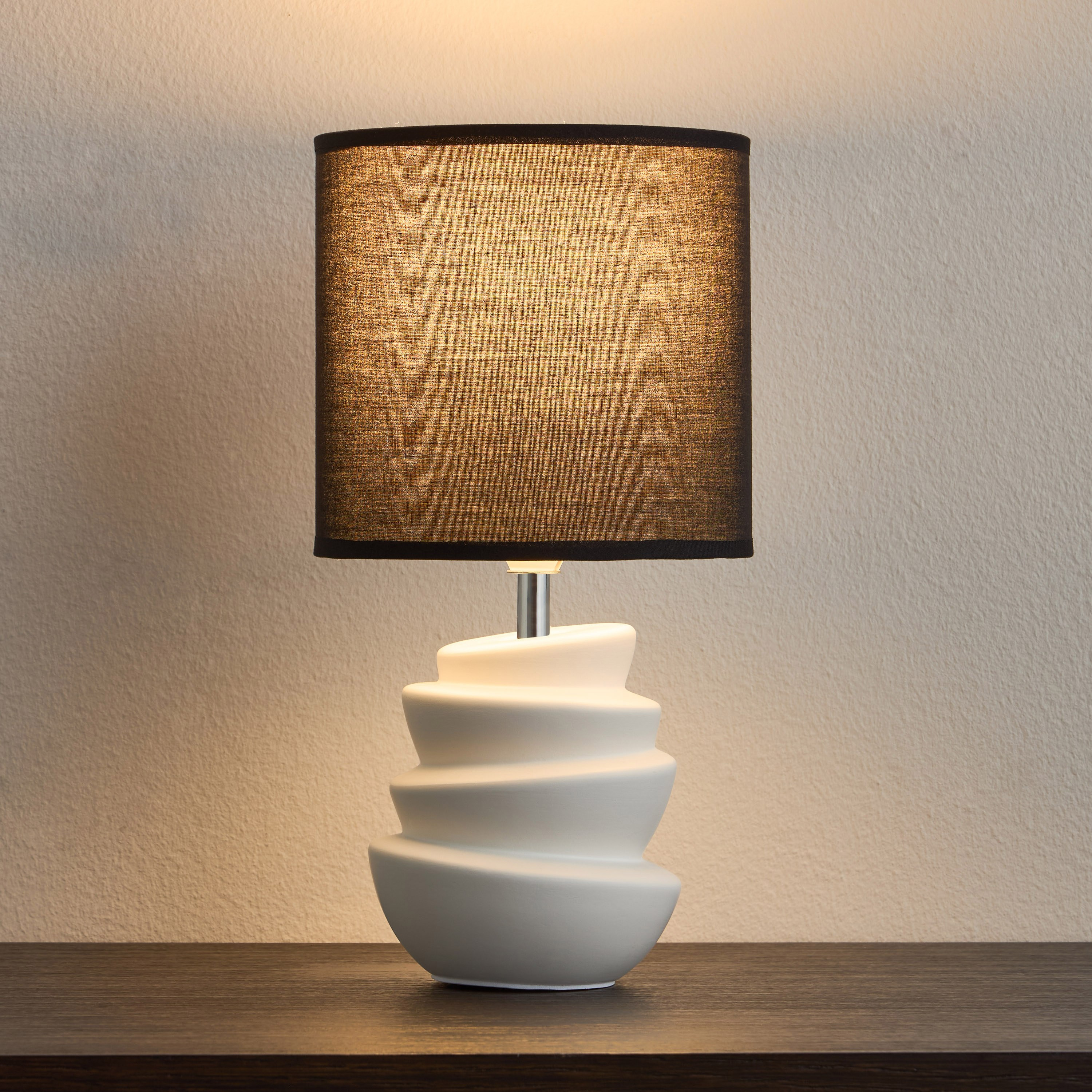 مصباح طاولة سيراميك - دانا - 32 سم-household-lighting-tableanddesklamps-image-5