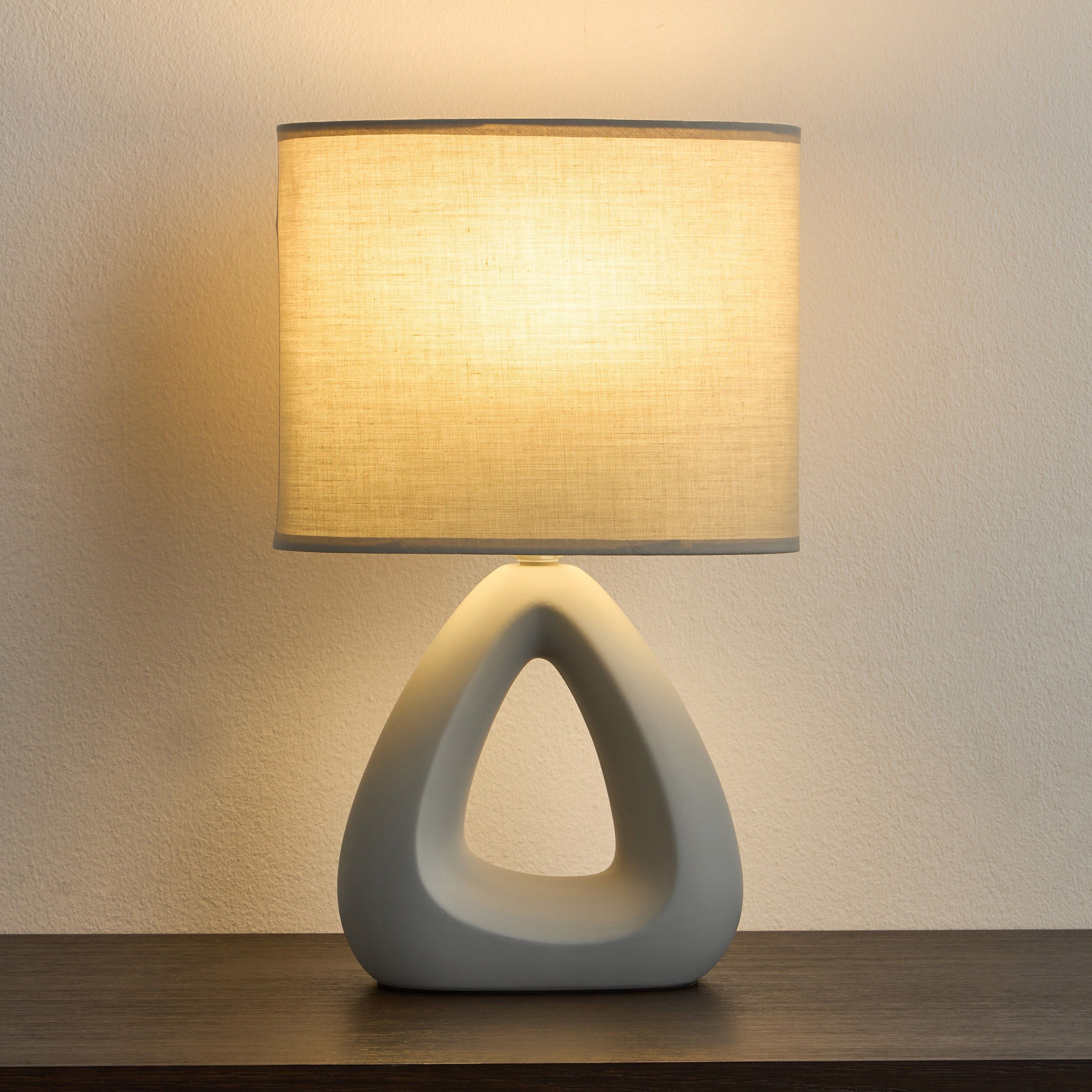 Renata Ceramic Table Lamp - 43 cm-household-lighting-tableanddesklamps-image-2