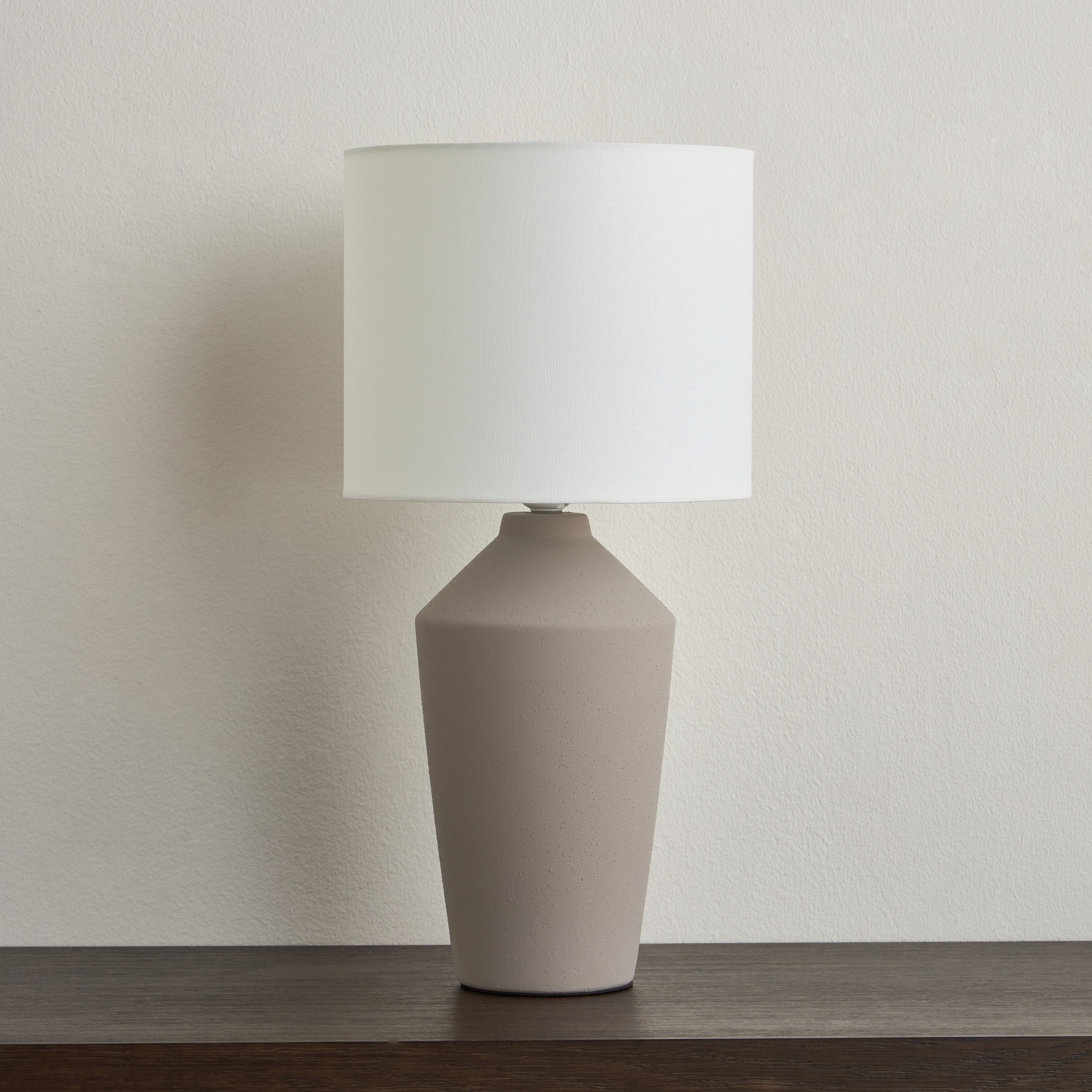 Benton Ceramic Table Lamp - 52 cm-household-lighting-tableanddesklamps-image-1