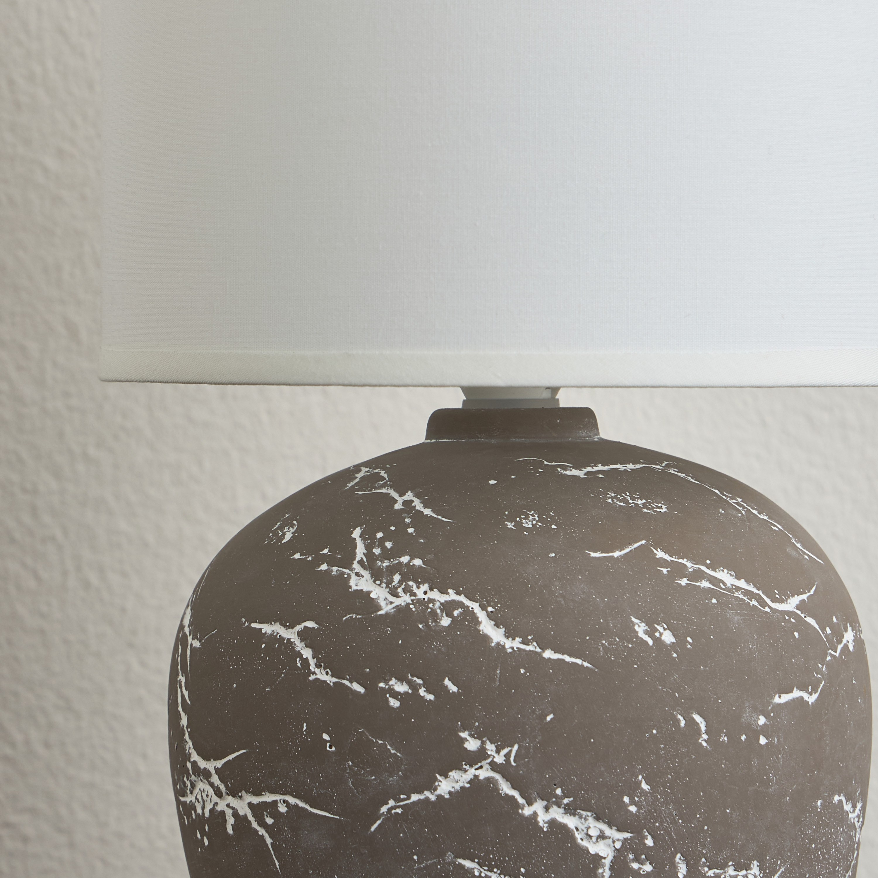 Gordon Concrete Table Lamp - 32 cm-household-lighting-tableanddesklamps-image-3