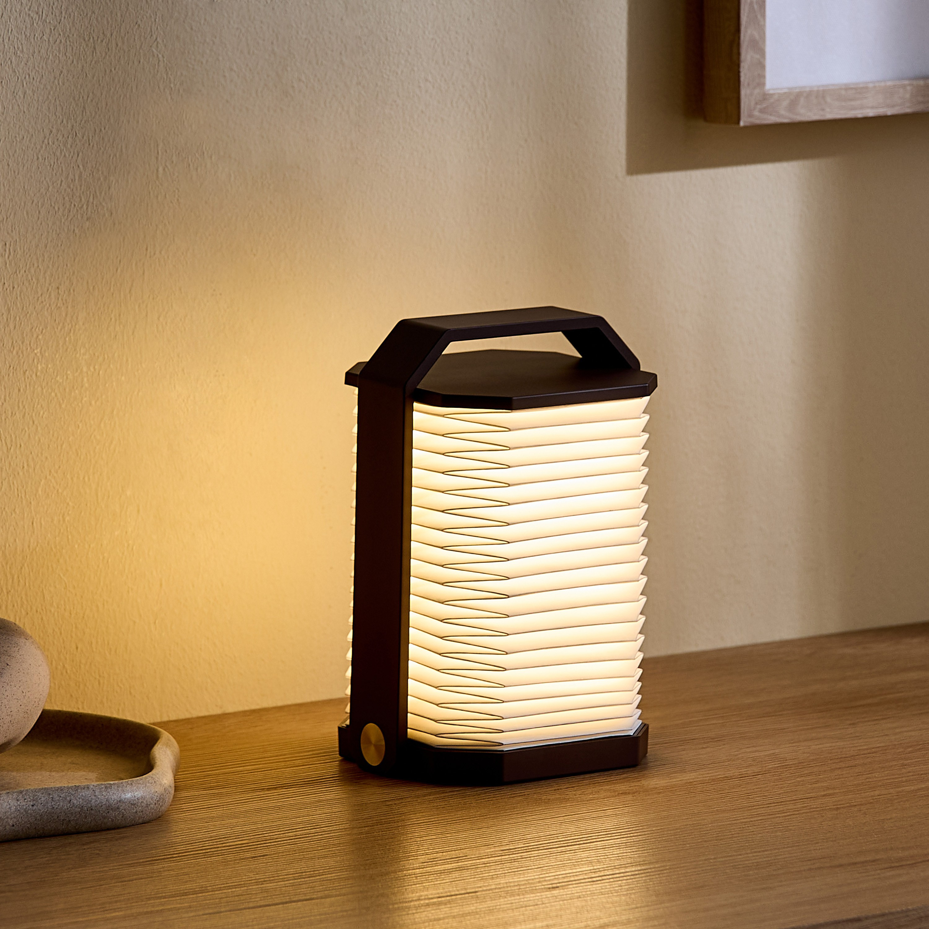 Oaklyn USB Operated LED Hand Lamp-household-lighting-decorativelighting-noveltylights-image-4