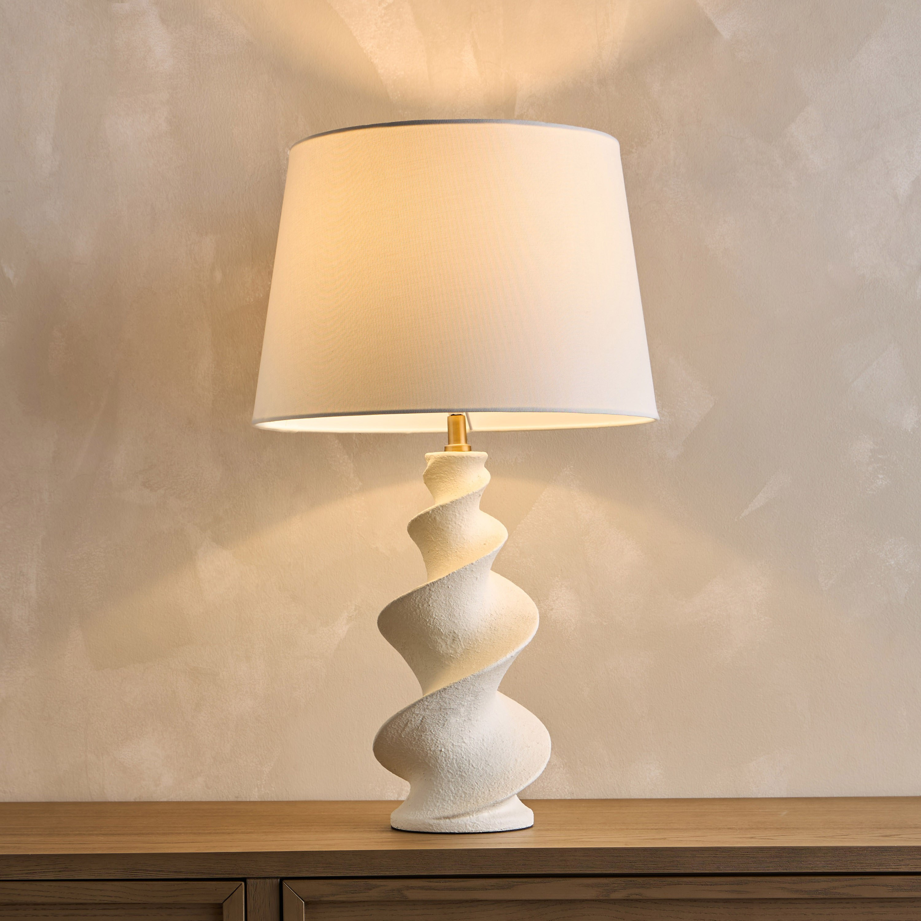 Caspian Polyresin Table Lamp - 69 cm-household-lighting-tableanddesklamps-image-2