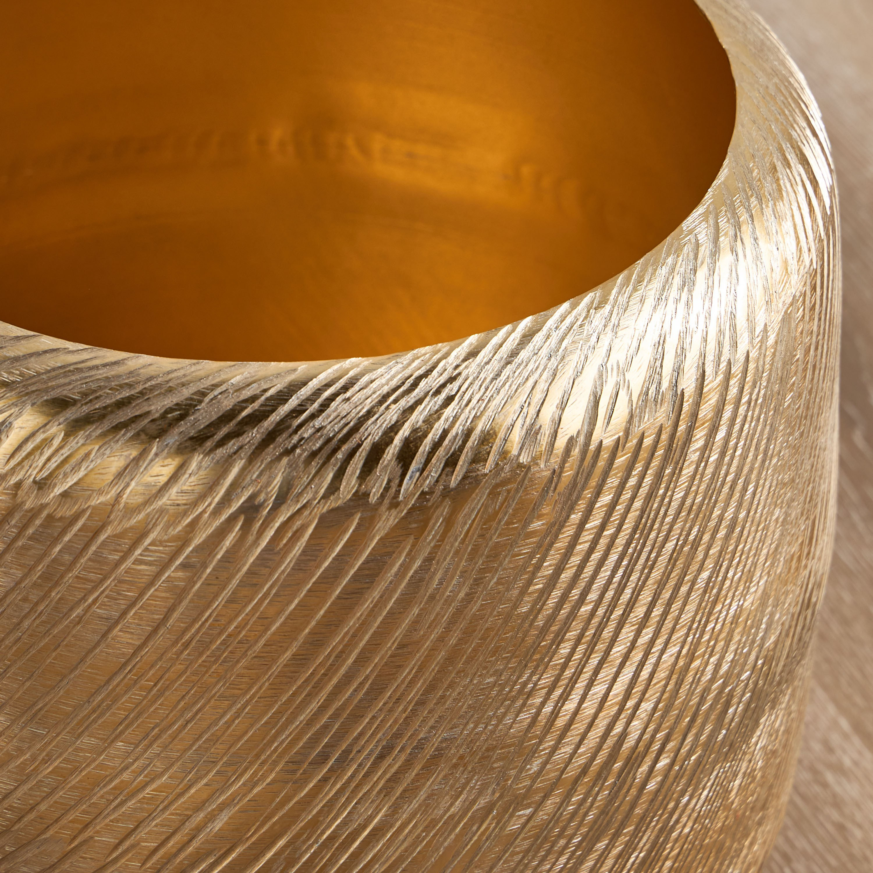Alu Streaked Metal Planter - 28 cm-household-gardenandoutdoor-potsandplanters-planters-image-3