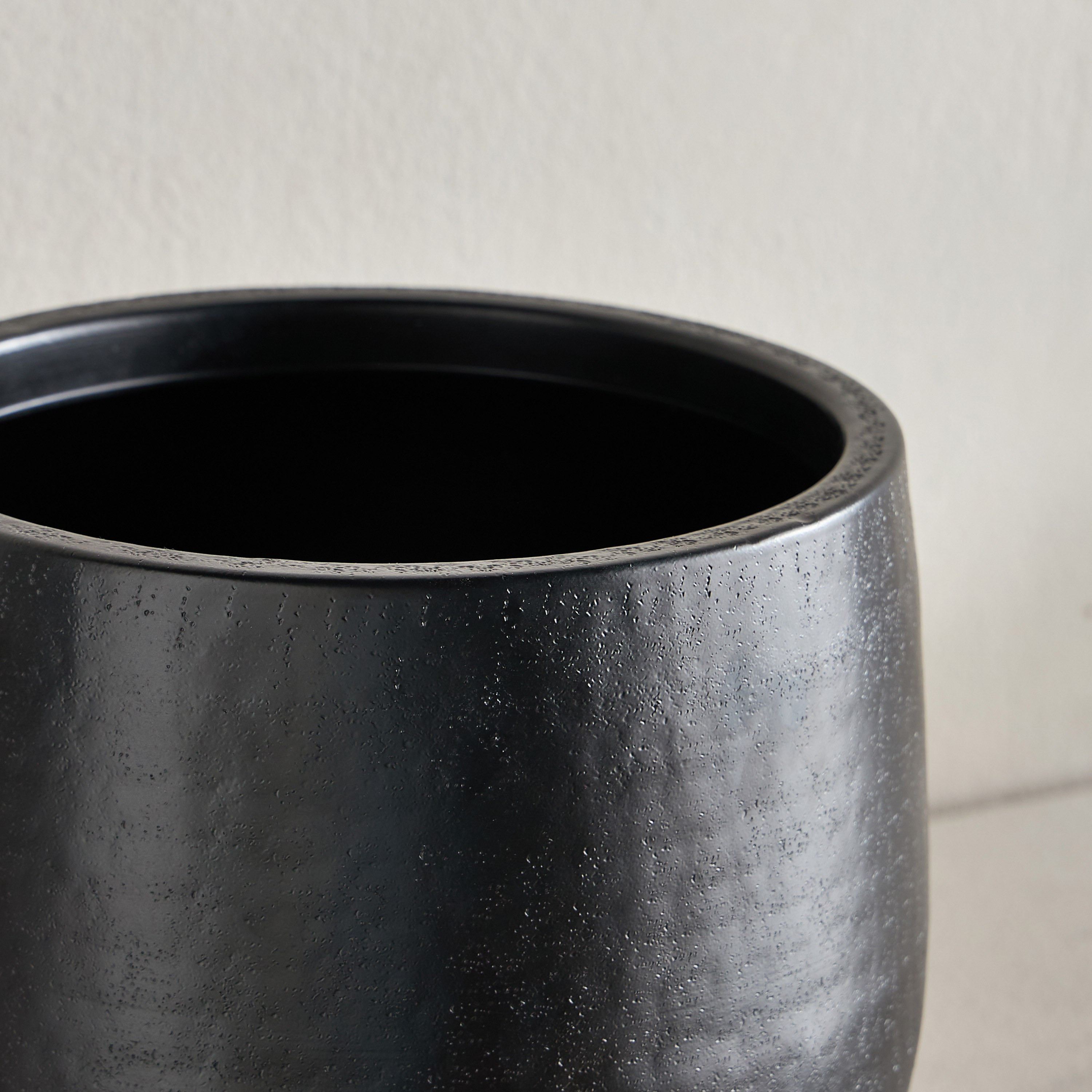 Auden Metal Planter - 29 cm-household-gardenandoutdoor-potsandplanters-planters-image-3