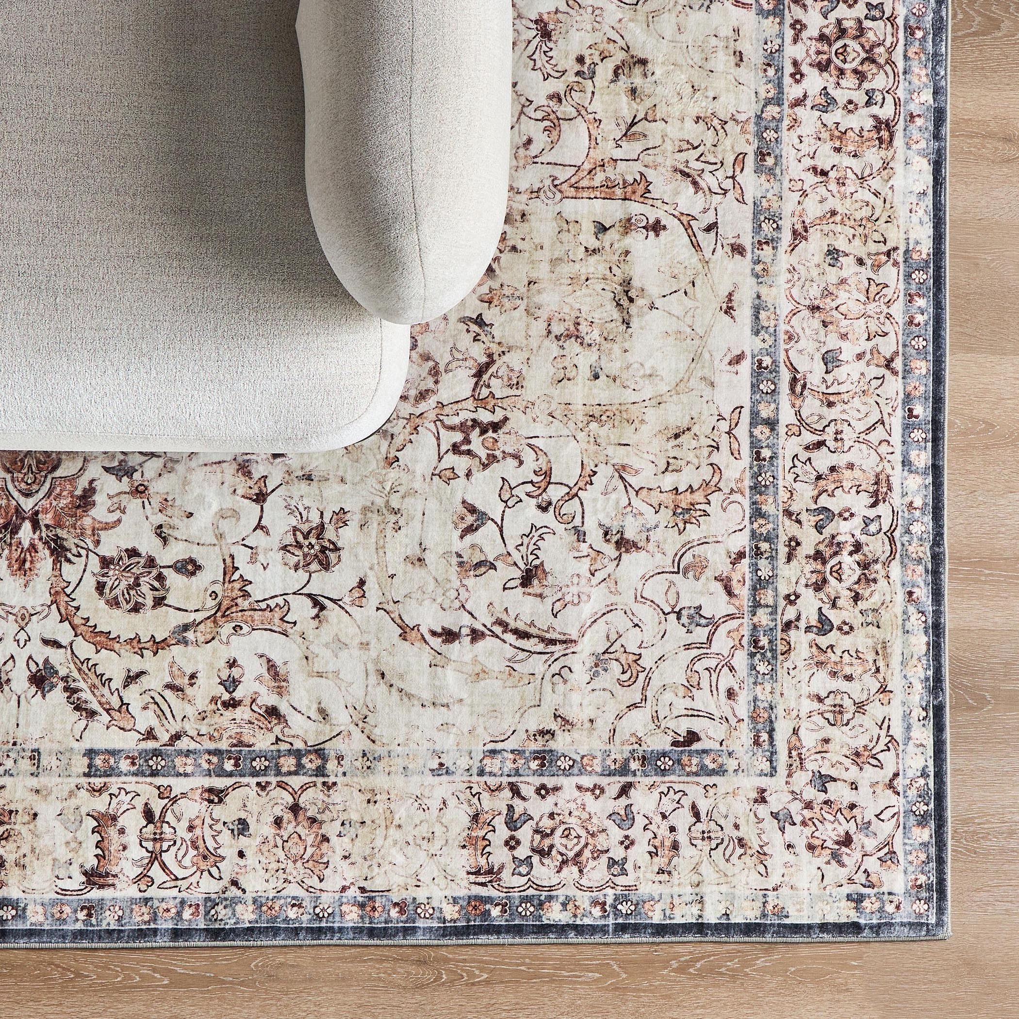 Genelle Printed Rug - 160x230 cm-household-rugsandcarpets-rugs-image-1